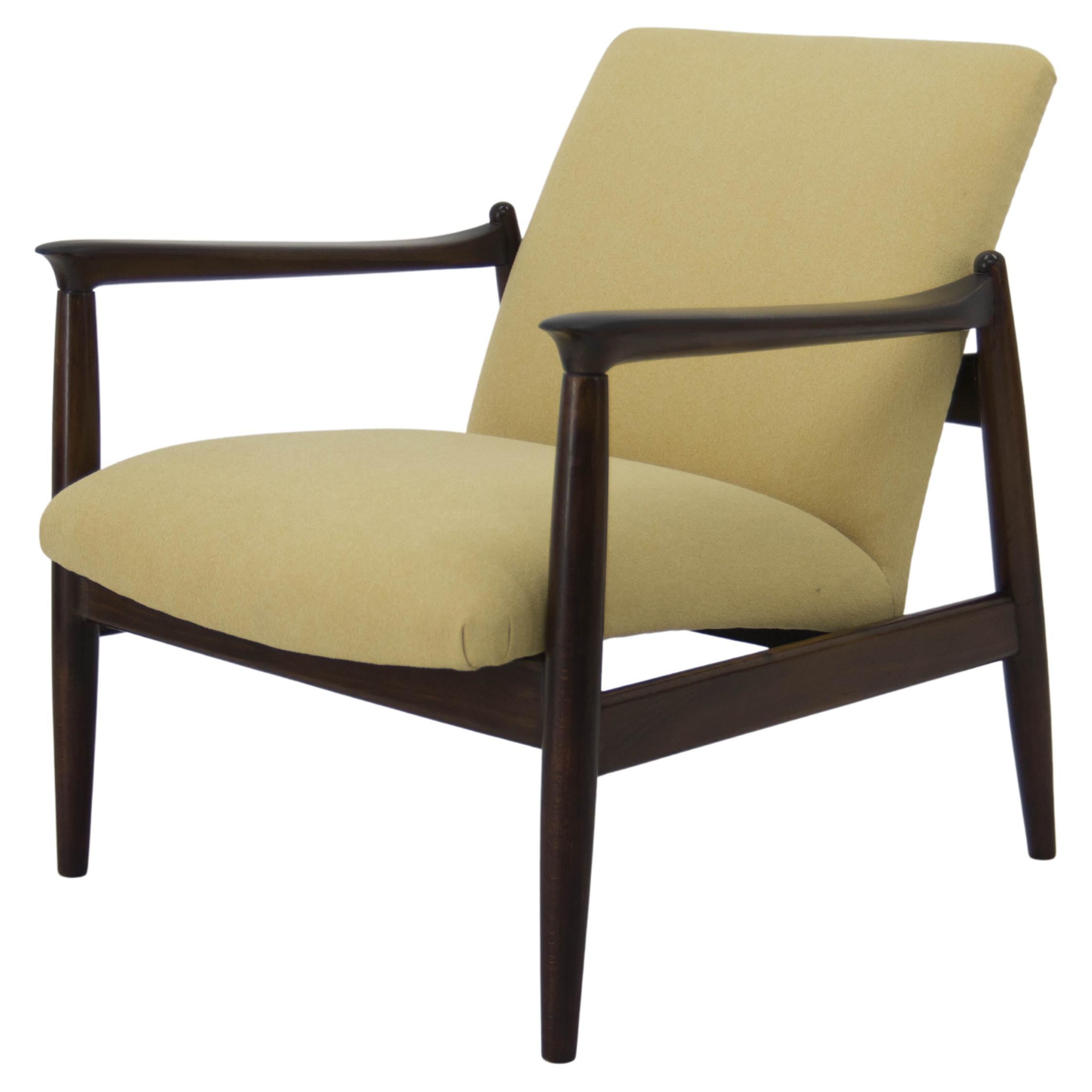 1960s Edmund Homa  model GFM 64 Beech Armchair, Restored For Sale