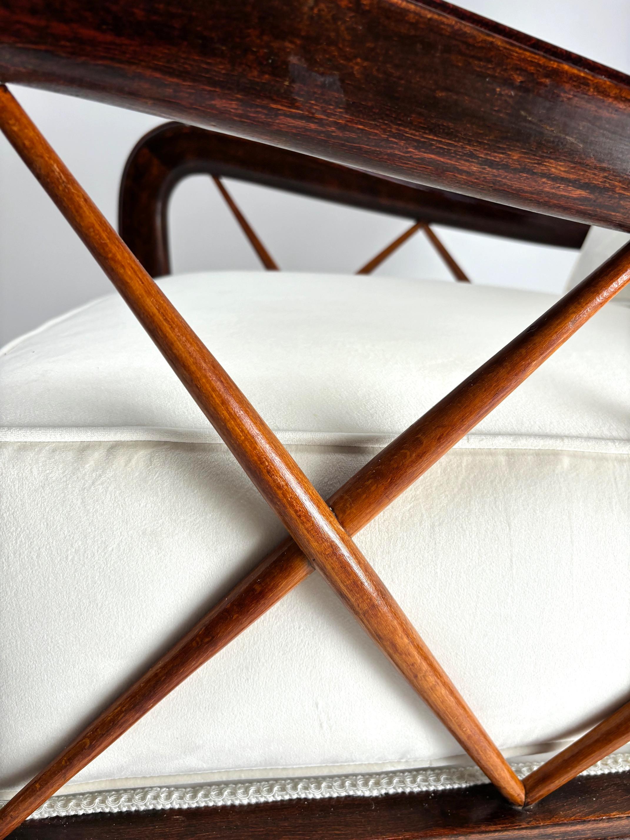 Sillón de mediados de siglo, estilo Paolo Buffa, Italia Años 50 Italiano en venta