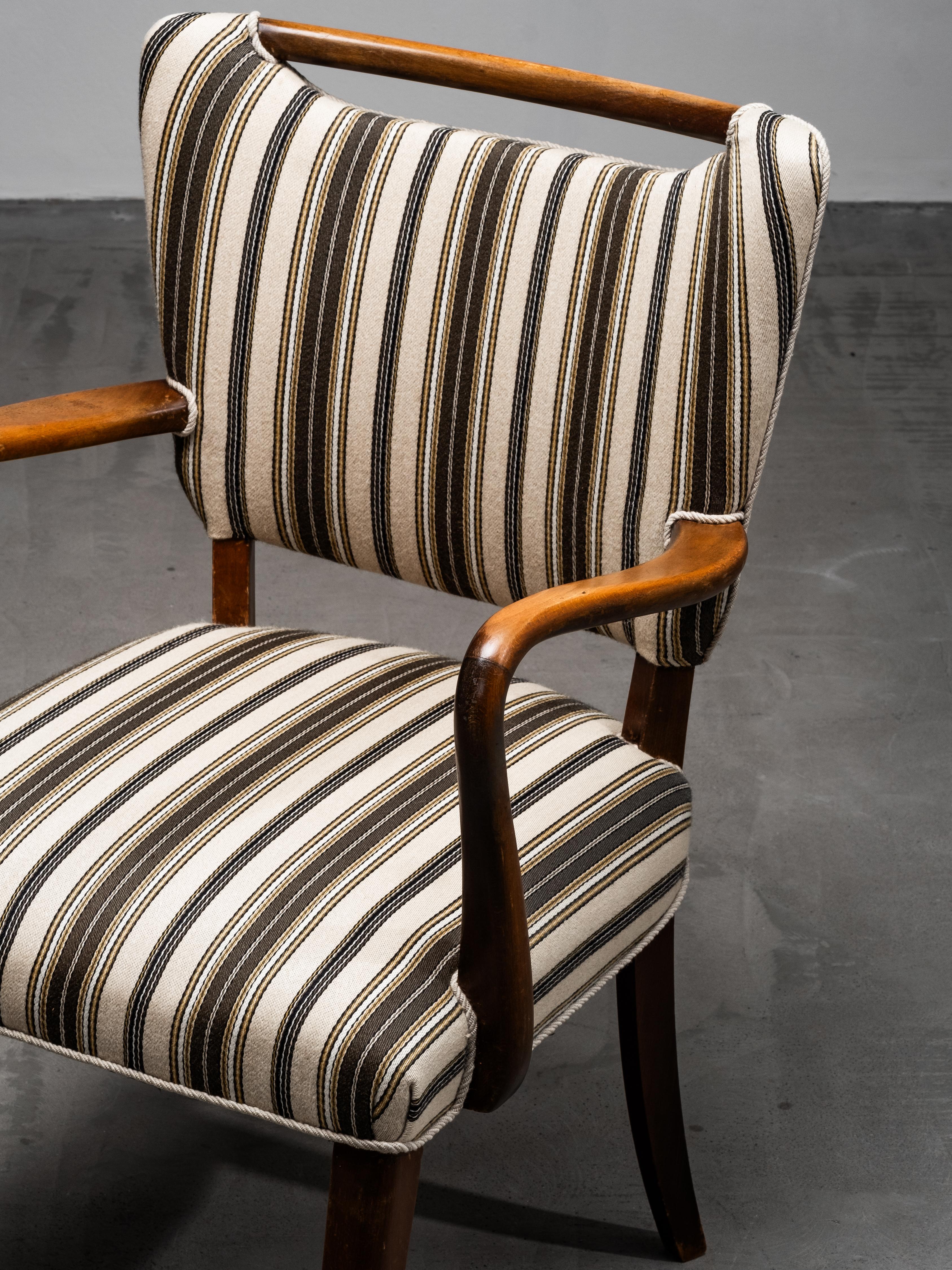 Scandinave moderne Mid-Century Armchair with Original Striped Wool Upholstery, Danish Designer en vente