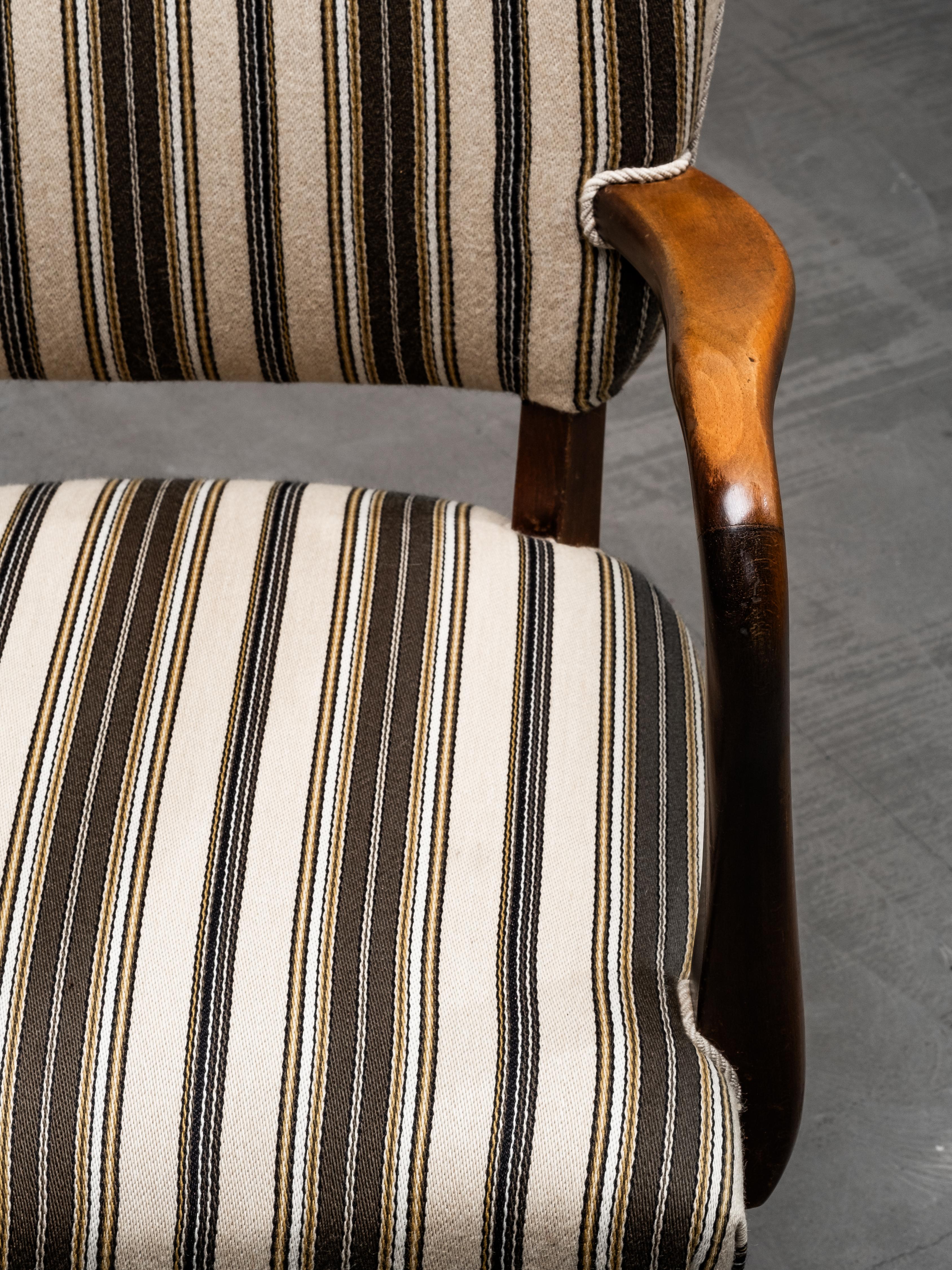 Tacheté Mid-Century Armchair with Original Striped Wool Upholstery, Danish Designer en vente