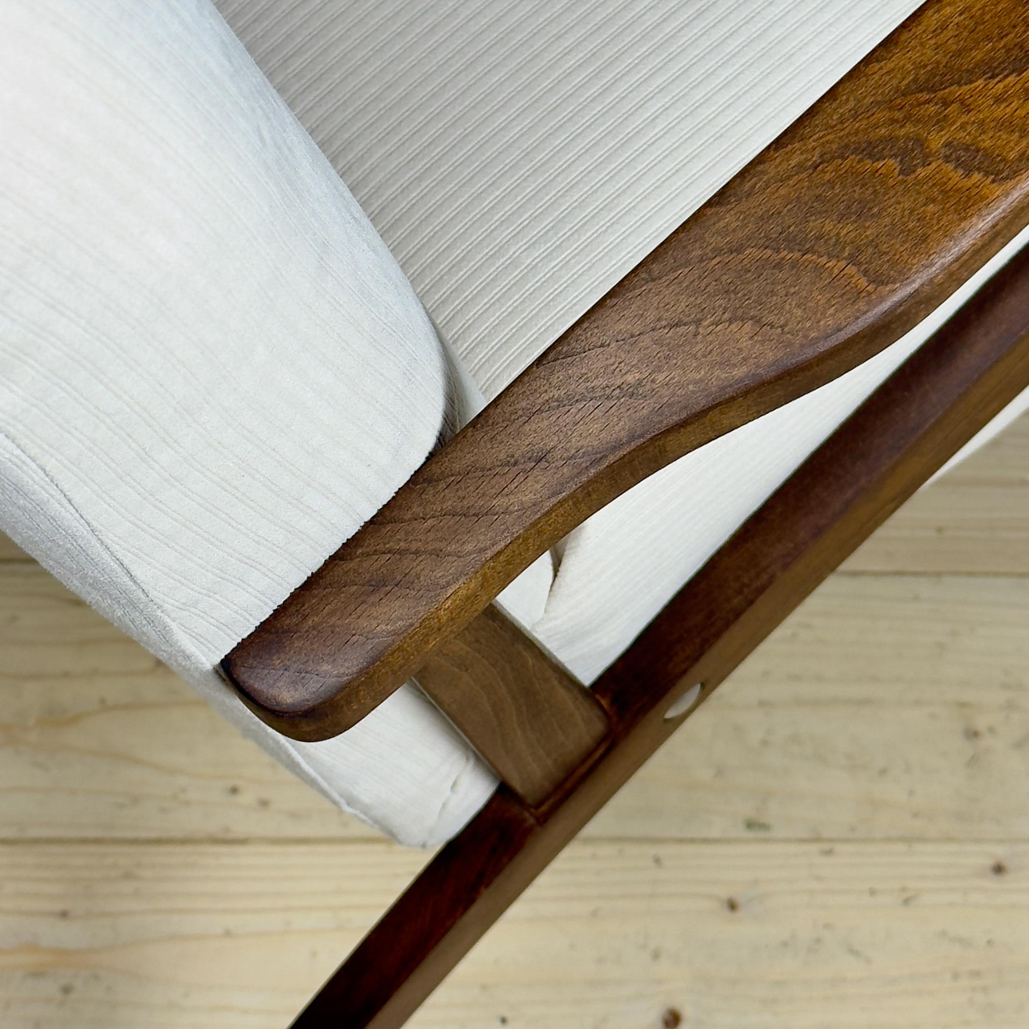 Mid-century armchair, Yugoslavia 1970s, Set of 2 In condizioni buone in vendita a Miklavž Pri Taboru, SI