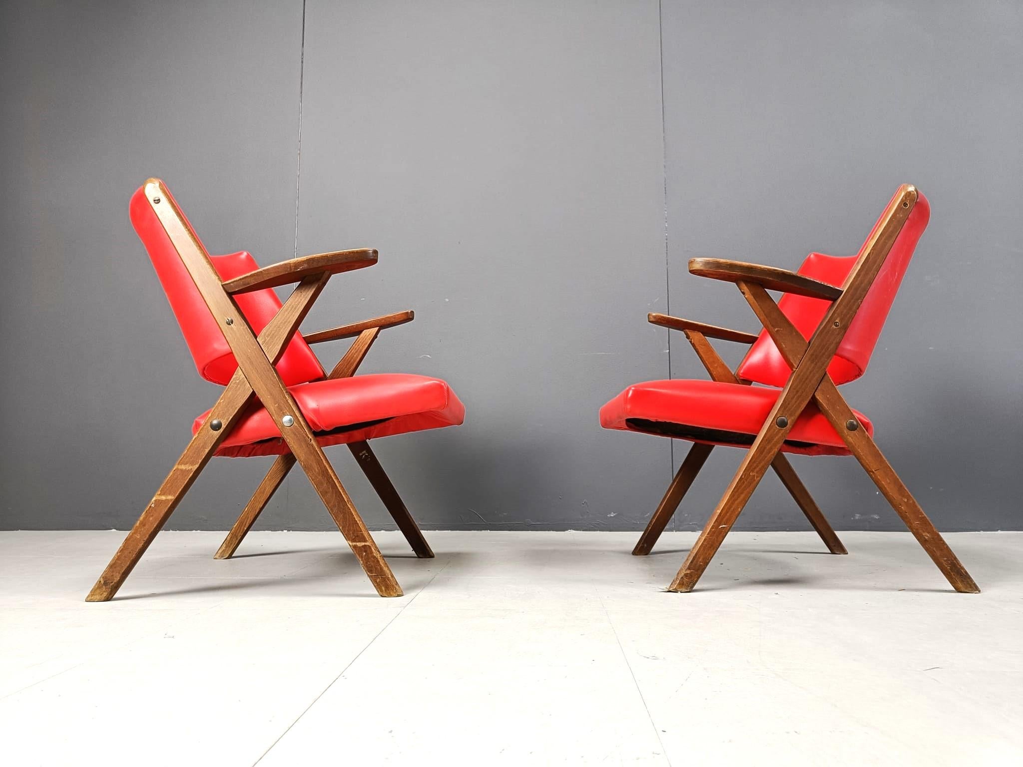 Very rare mid century italian design armchairs by Dal vera.

Beautiful mid century design with beech wood frames and skai (leatherette) upholstery.

The chairs can also be purchased individually.

Good condition

1960s - Italy

Dimensions:
Height:
