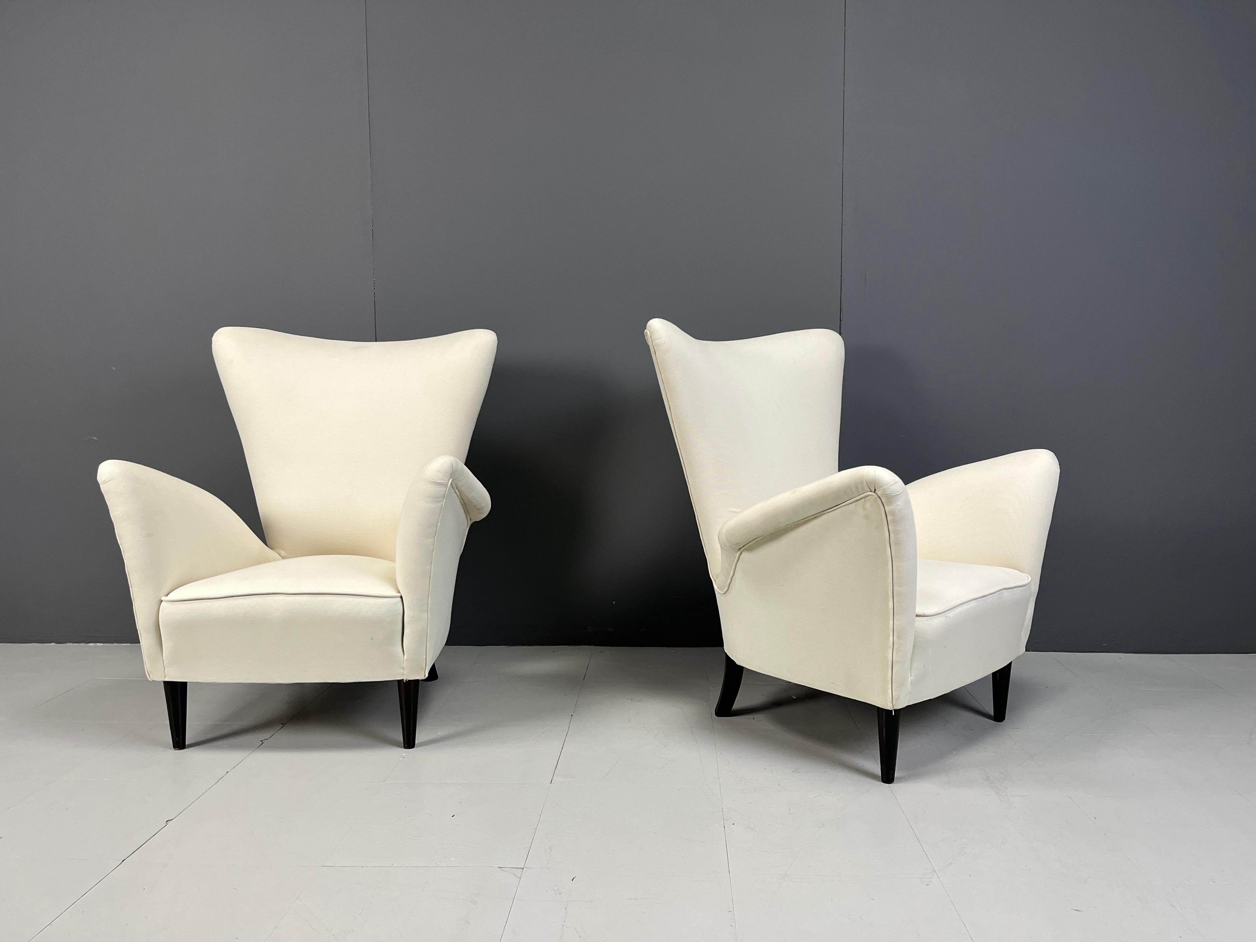Fauteuils du milieu du siècle attribués à Gio Ponti, années 1950 Bon état à Leuven, Vlaams Gewest