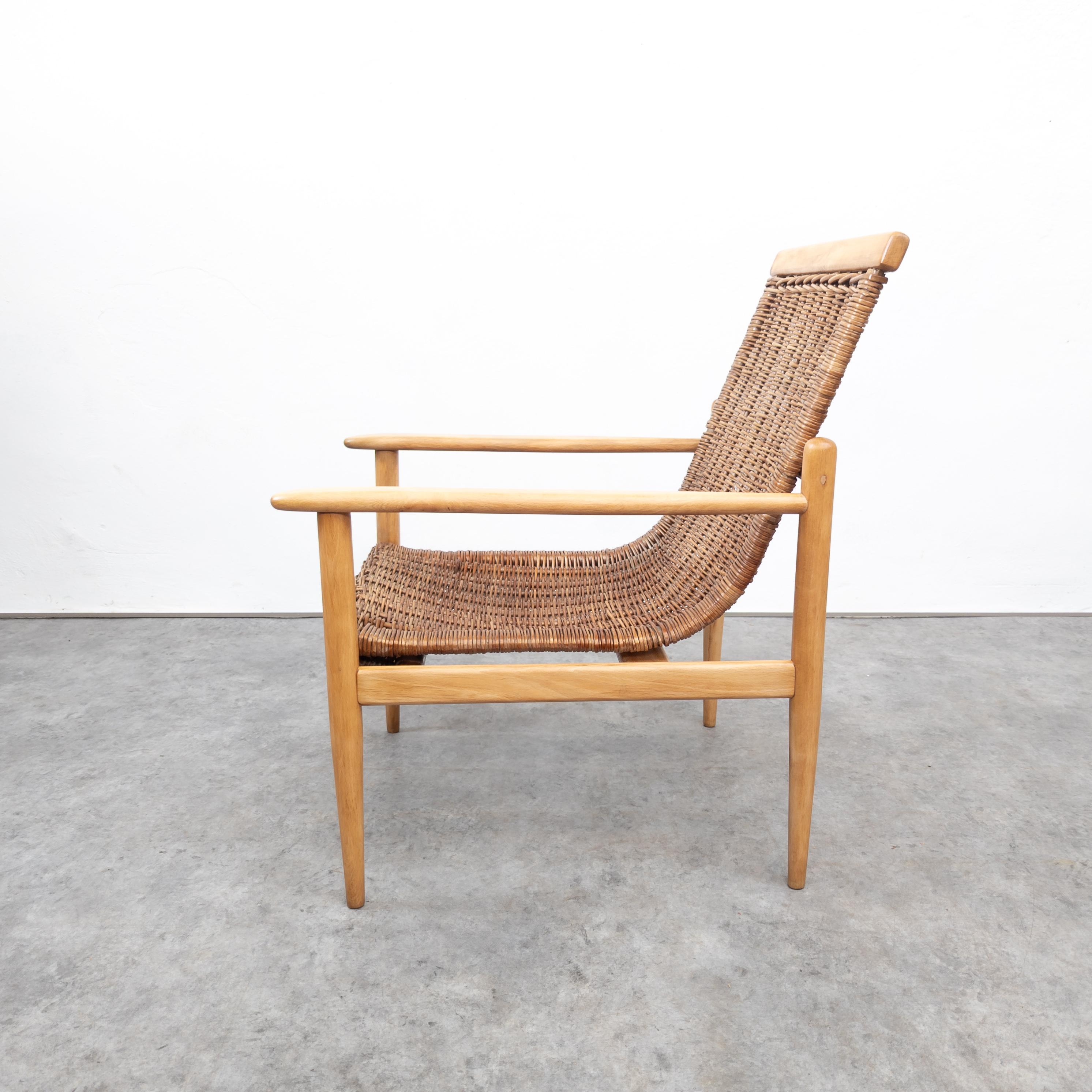 Rotin Fauteuils du milieu du siècle par Jan Kalous pour ÚLUV, Tchécoslovaquie 1960