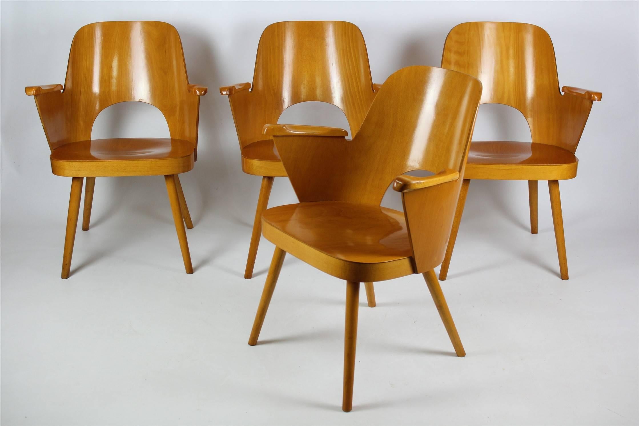 Mid-Century Modern Midcentury Armchairs by Lubomír Hofmann for Ton/Thonet, 1961, Set of Four