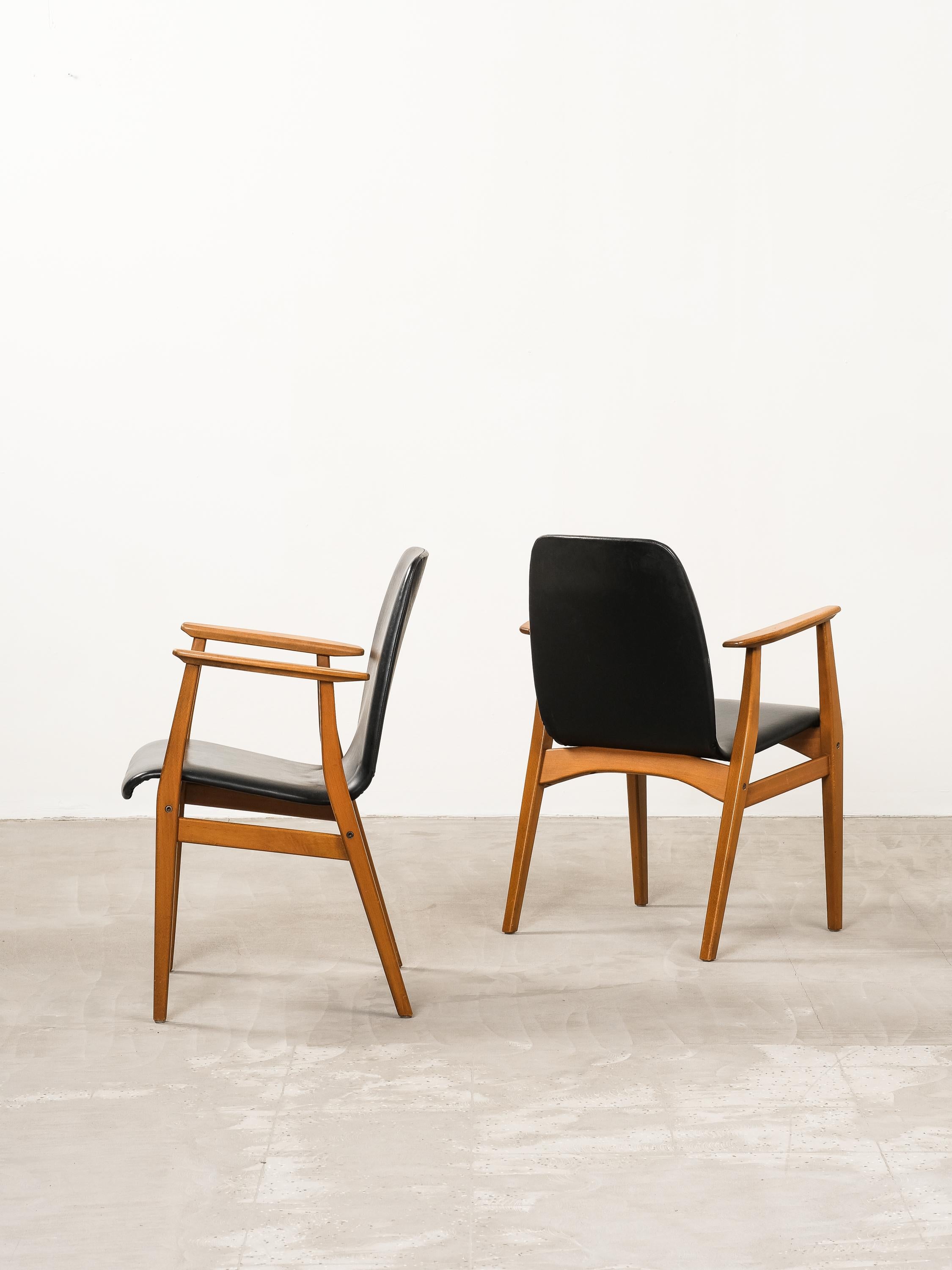 Fauteuils du milieu du siècle par Svegards, Markaryd, Suède en vente 4