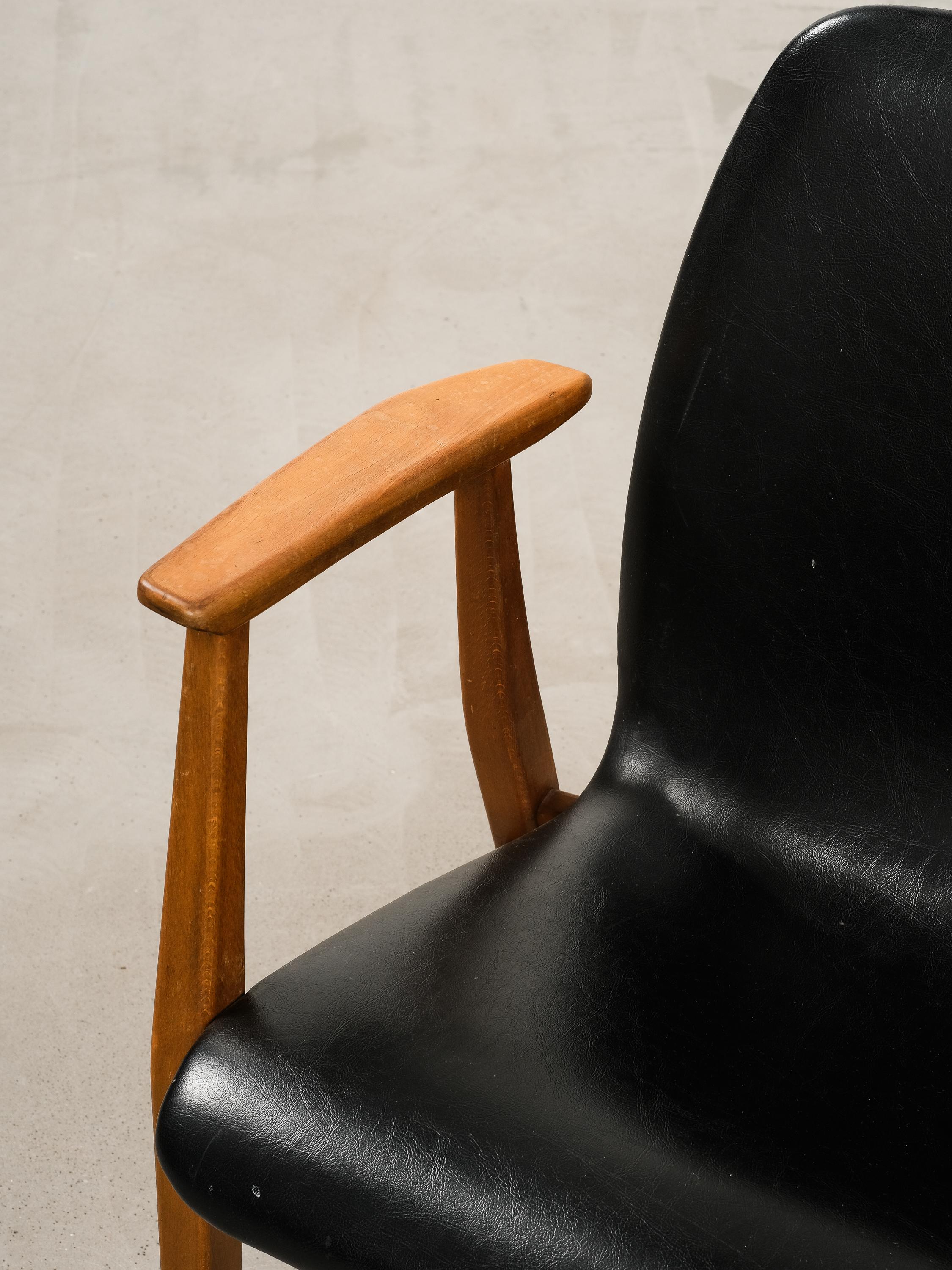 Suédois Fauteuils du milieu du siècle par Svegards, Markaryd, Suède en vente