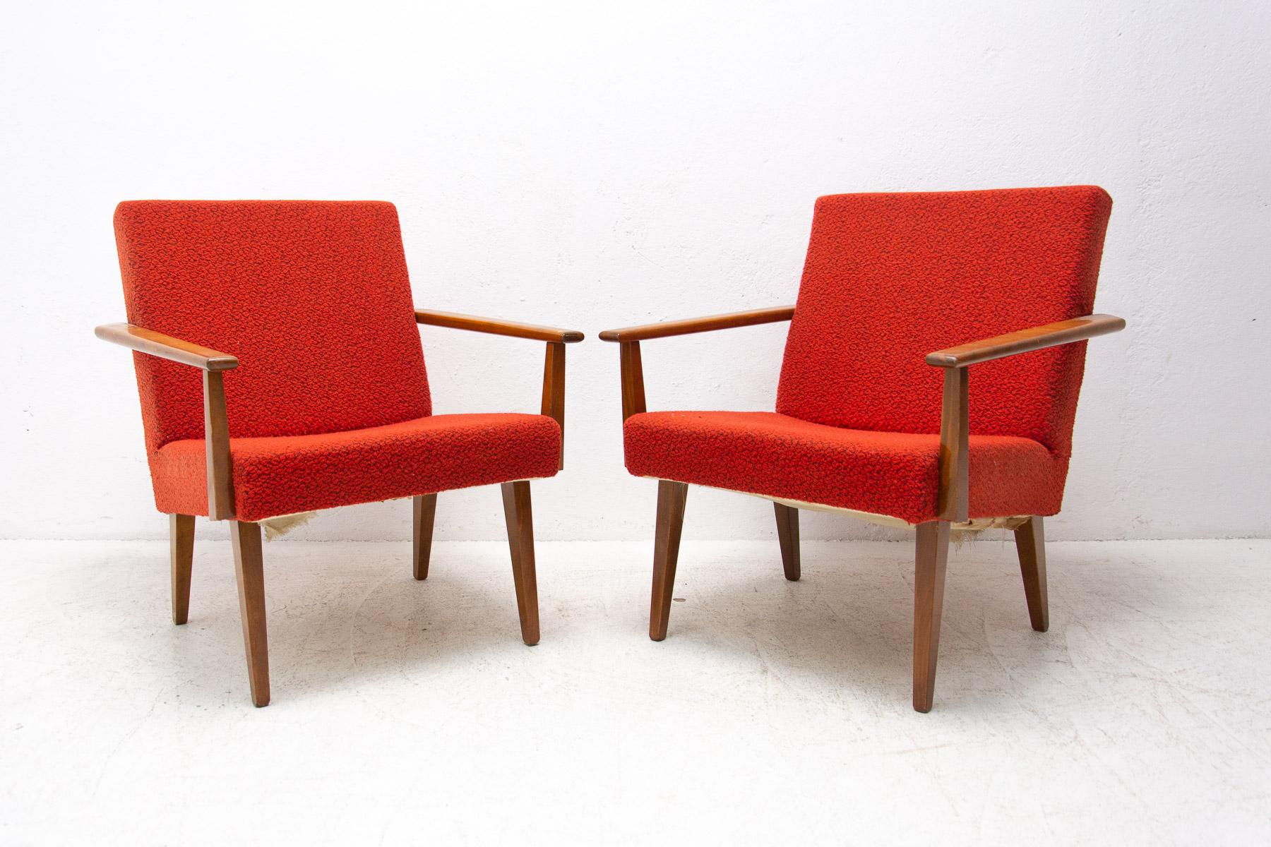 These Czechoslovak lounge chairs were made by Tatra Nabytok in the former Czechoslovakia in the 1960´s. Attribute to František Jirák.
The armchairs have an original beech wood structure. They are in good Vintage condition, showing signs of age and