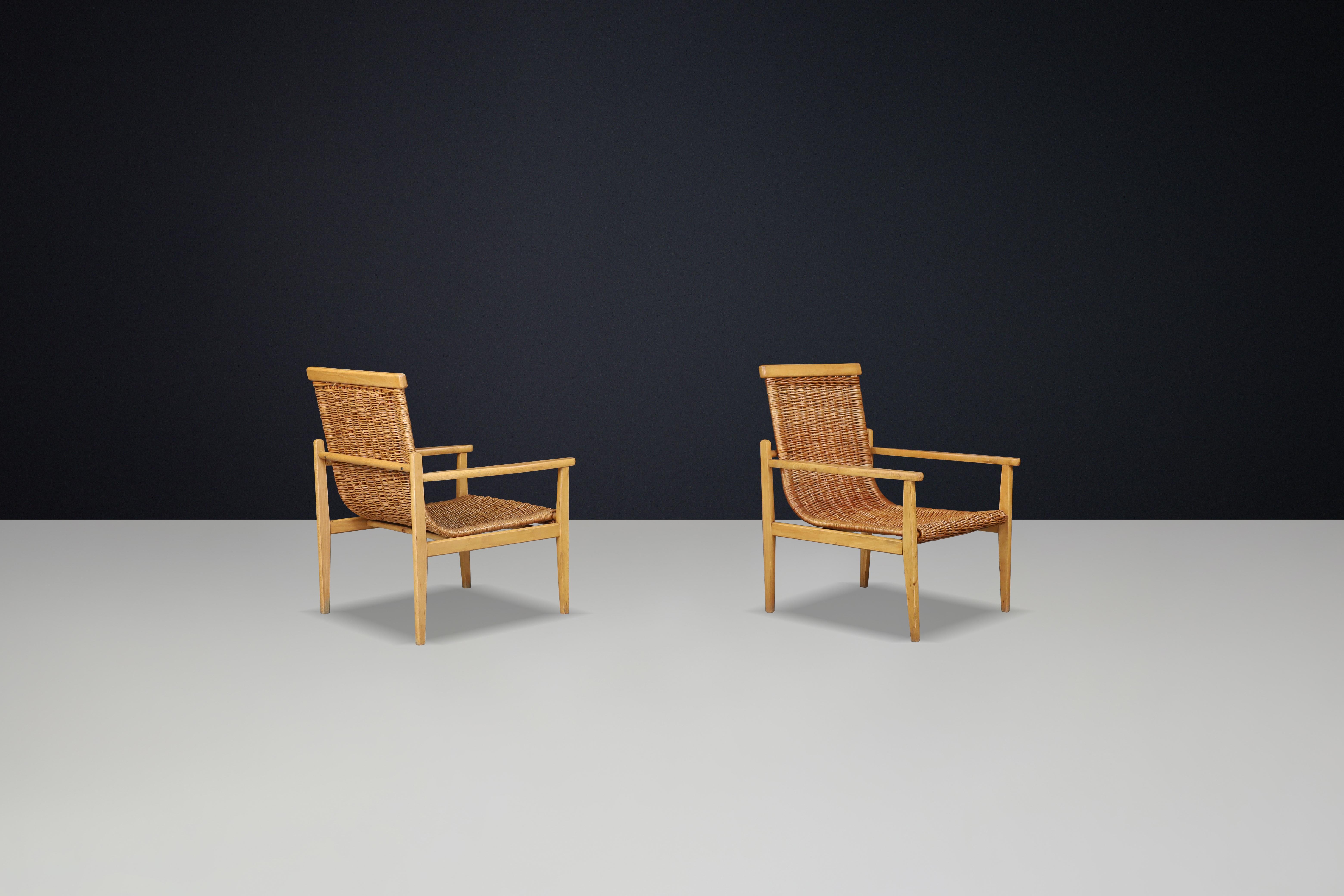 Mid-Century moderno Poltrone di metà secolo disegnate da Jan Kalous per ÚLUV, Cecoslovacchia, anni '60 in vendita