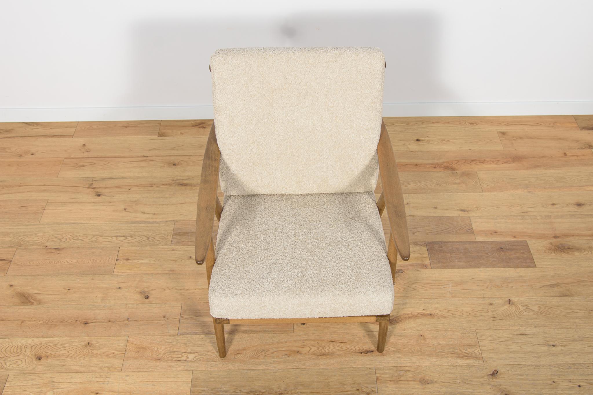 Mid-Century Armchairs from Ton, 1960s, Set of 2 For Sale 2