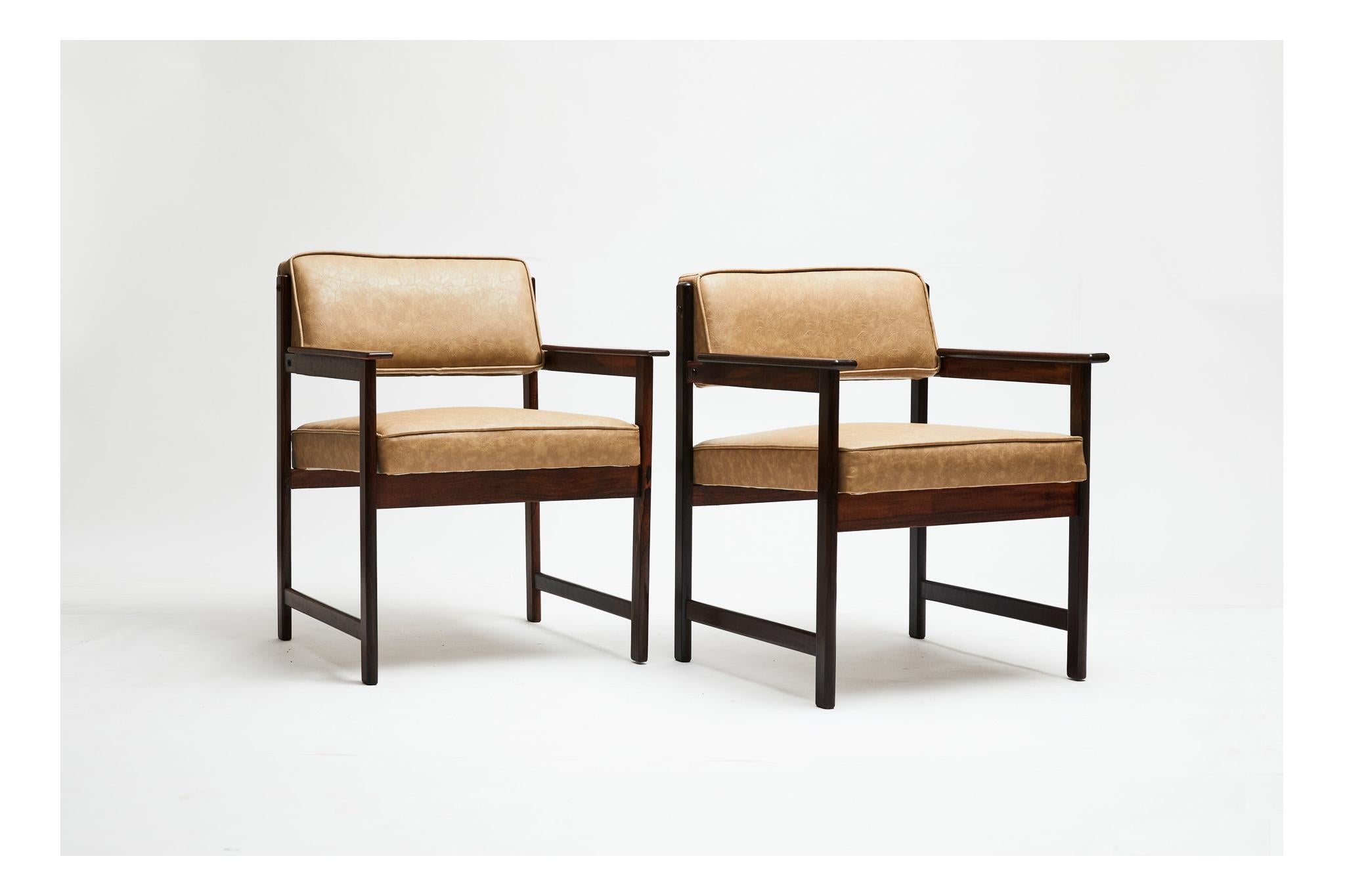 Midcentury Modern Armchairs in Hardwood & Beige Leather by Jorge Jabour, Brazil 1