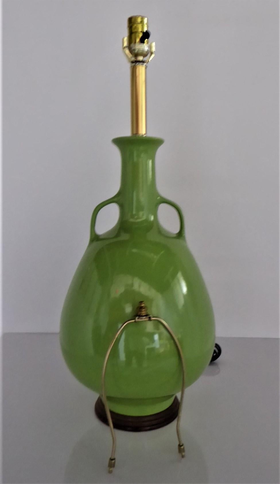 American Mid Century Armed Amphora Shaped Green Ceramic Table Lamp, 1950s