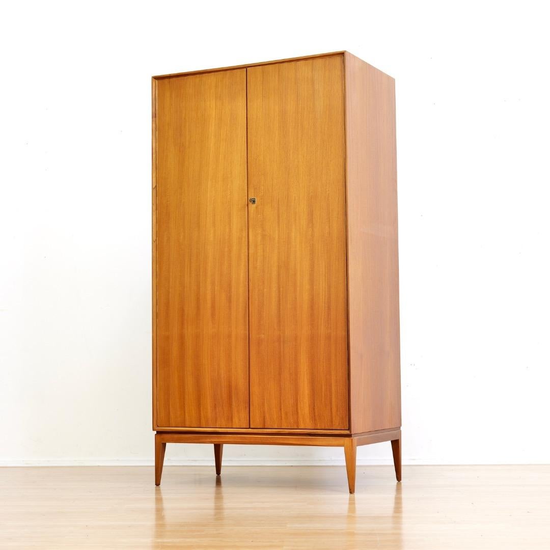 Teak Armoire di metà secolo di McIntosh of Kirkcaldy