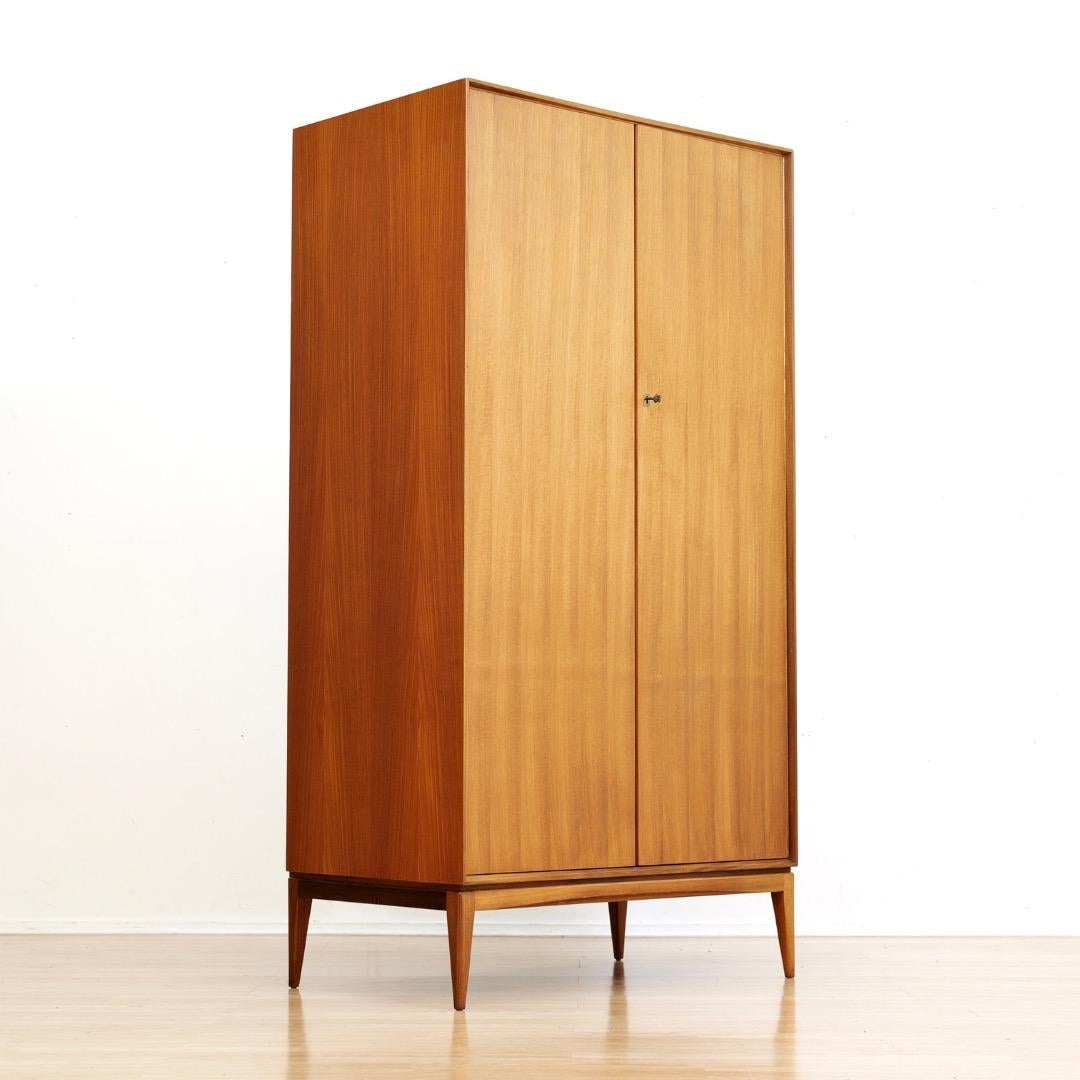 Armoire di metà secolo di McIntosh of Kirkcaldy 2