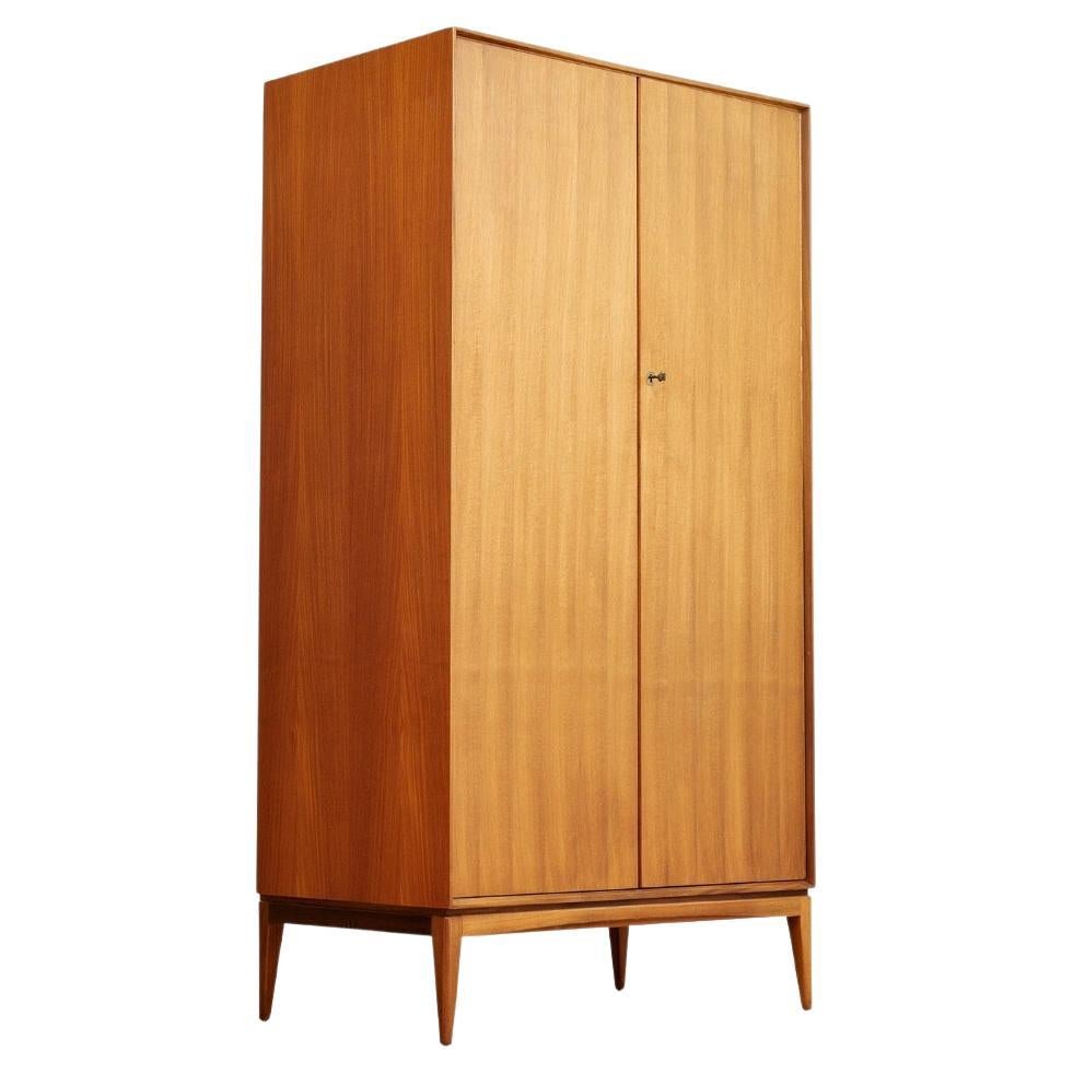 Armoire di metà secolo di McIntosh of Kirkcaldy