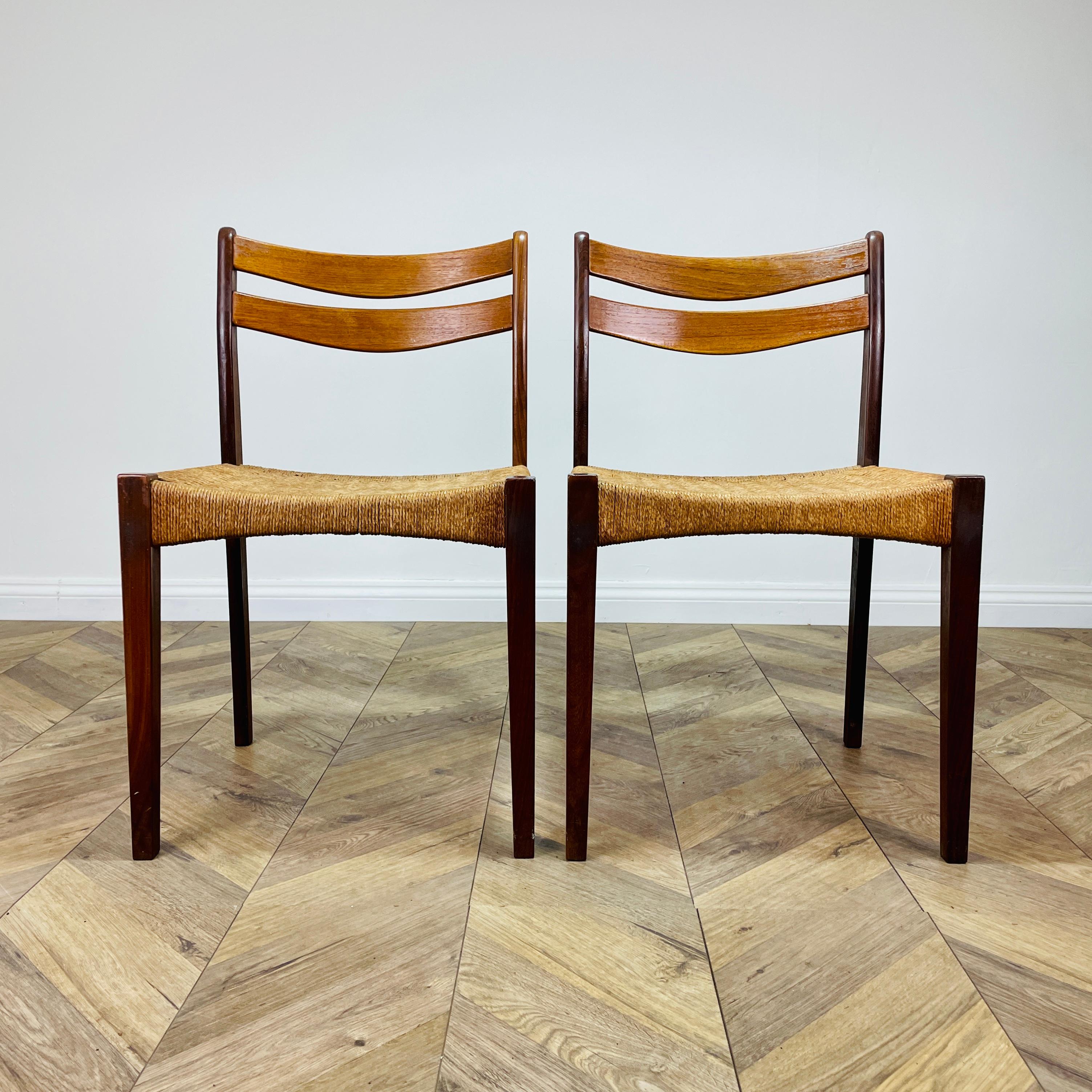 Midcentury Arne Hovmand Olsen for Mogens Kold Danish Dining Chairs, Set of 2 2