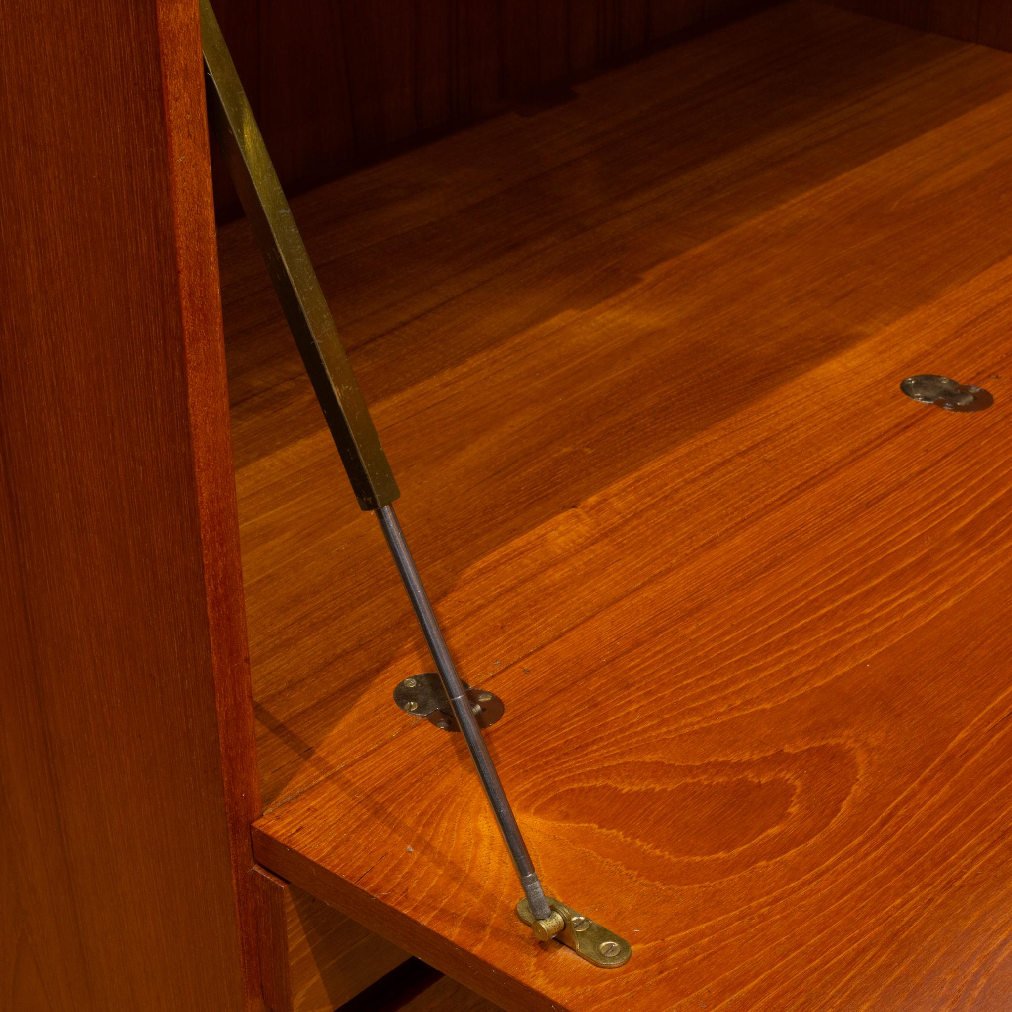 Mid-century Arne Wahl Iversen Teak Desk c.1970 For Sale 3