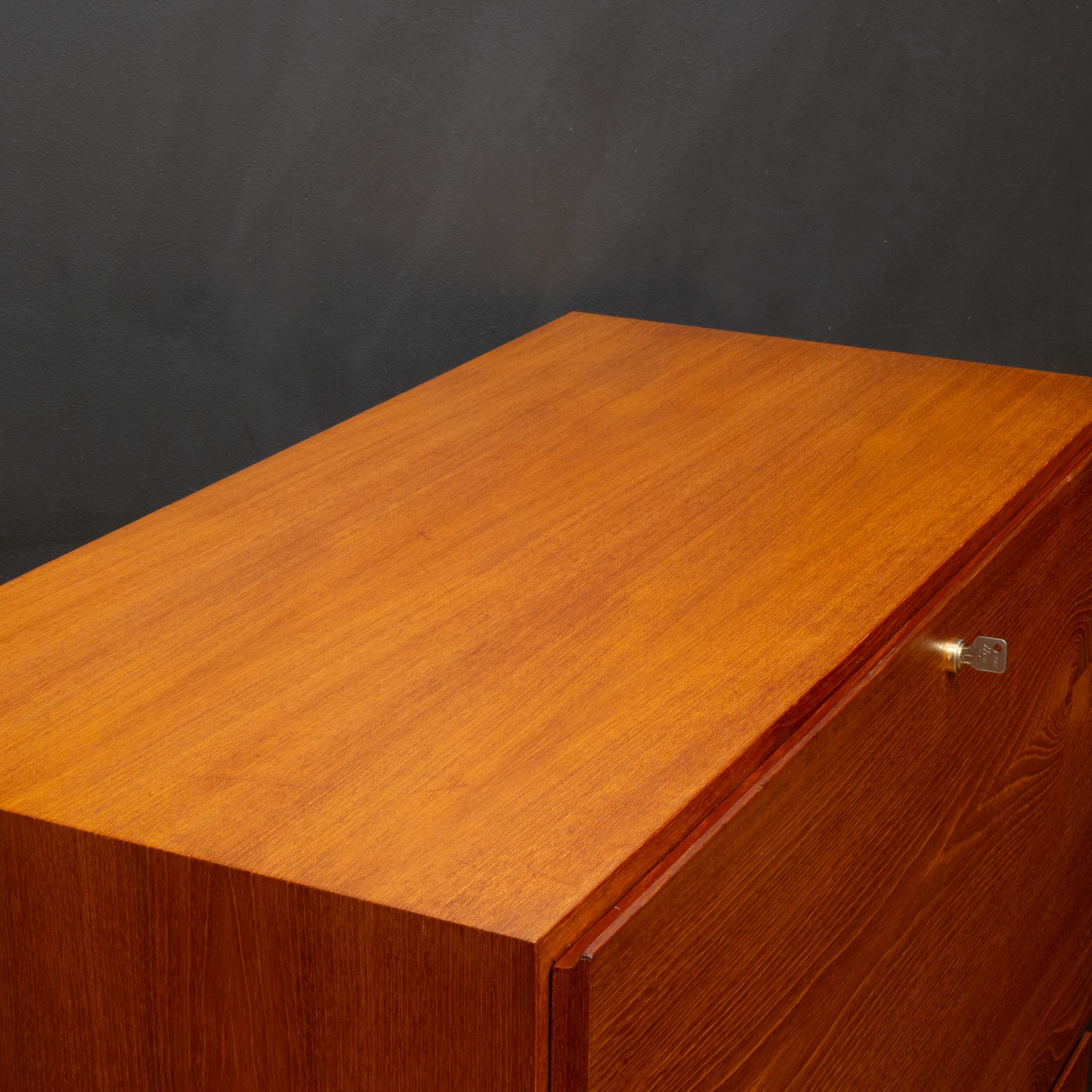 Mid-century Arne Wahl Iversen Teak Desk c.1970 For Sale 6
