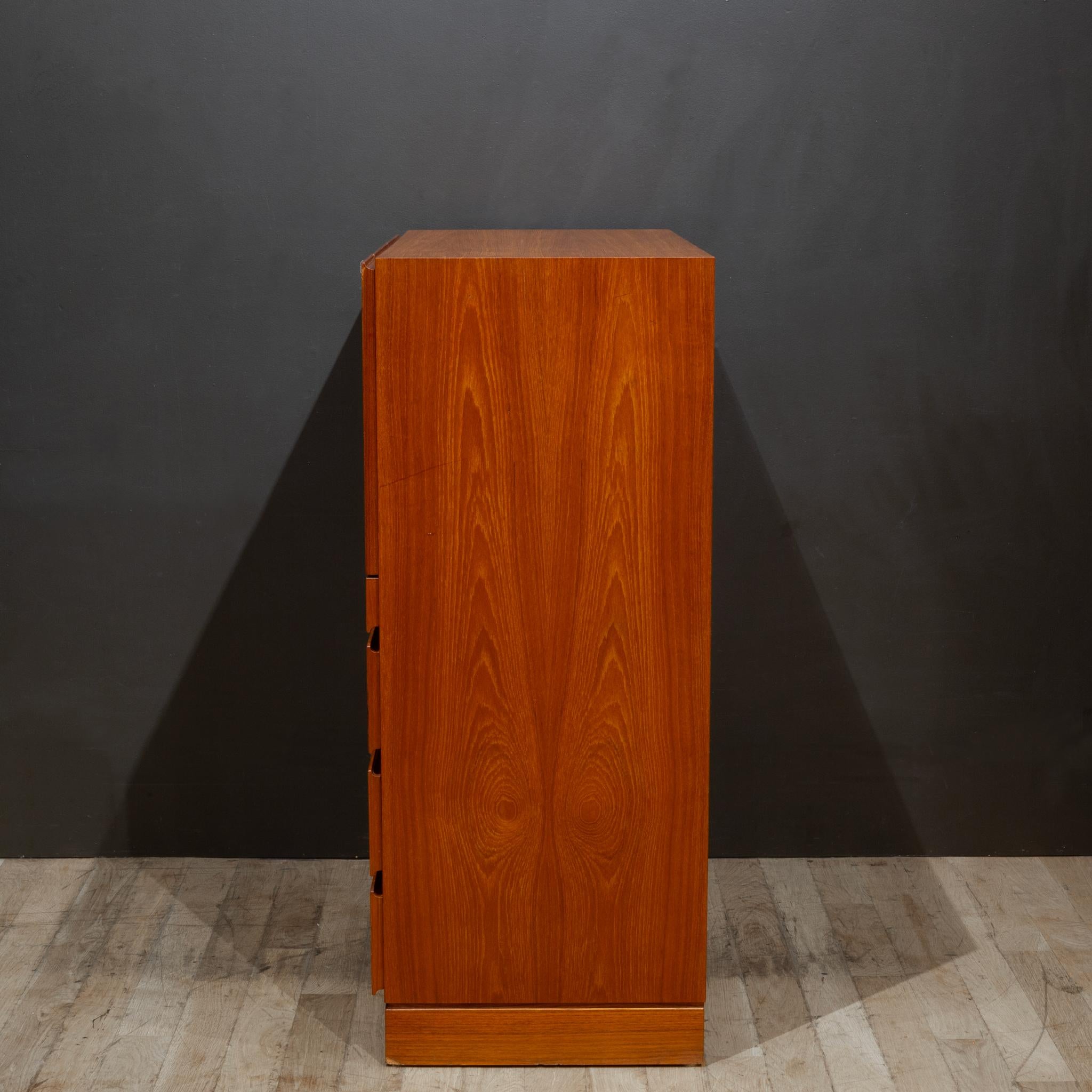 Mid-century Arne Wahl Iversen Teak Desk c.1970 For Sale 7