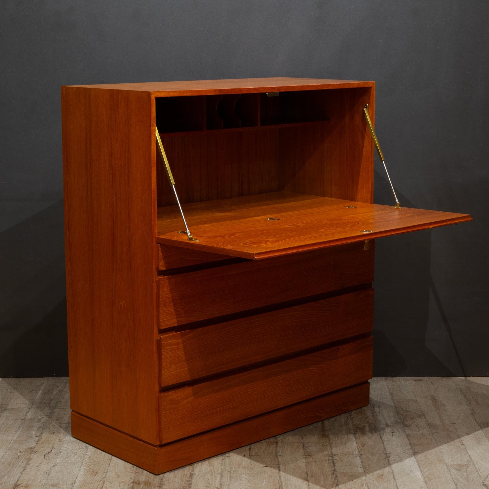 Mid-century Arne Wahl Iversen Teak Desk c.1970 In Good Condition For Sale In San Francisco, CA