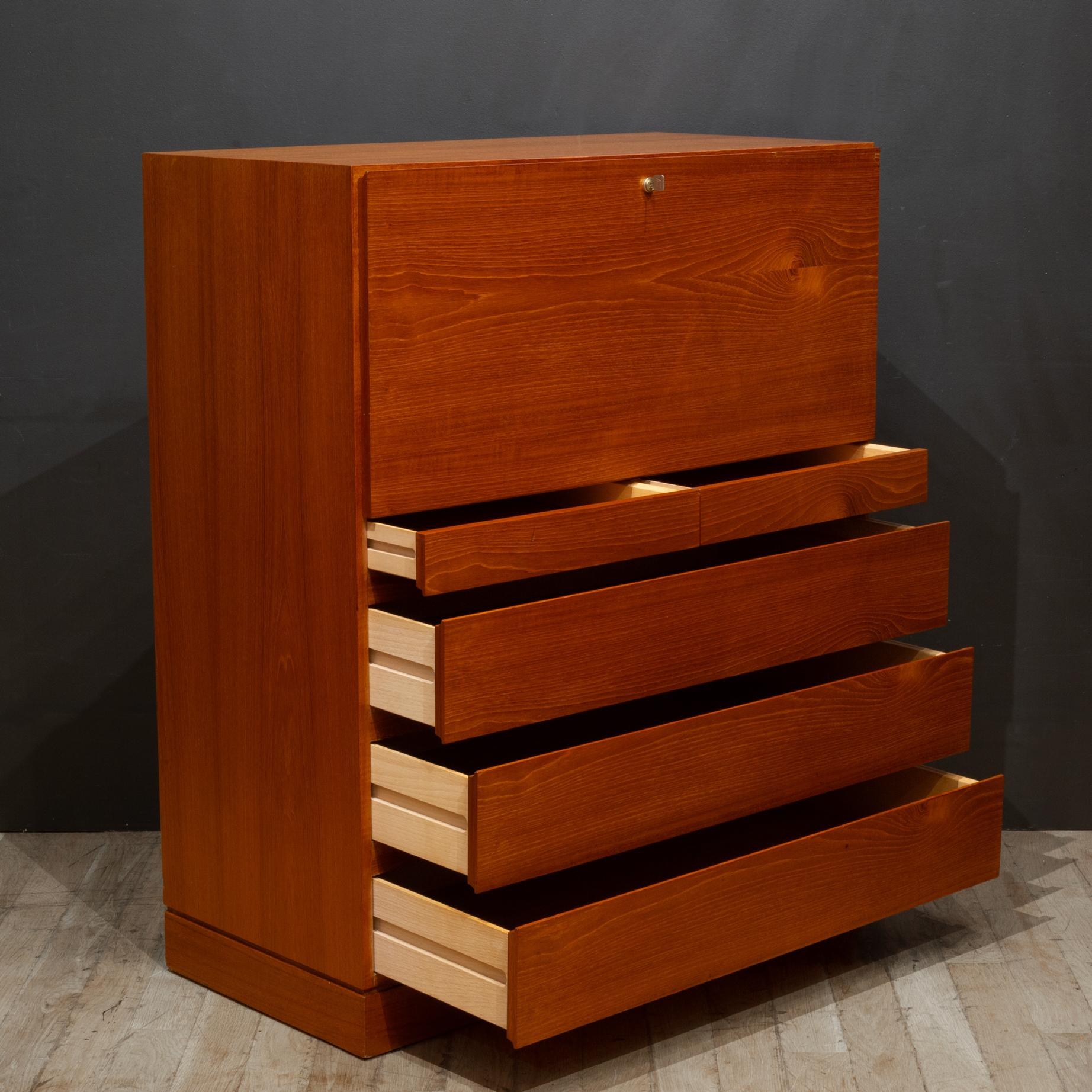 20th Century Mid-century Arne Wahl Iversen Teak Desk c.1970 For Sale