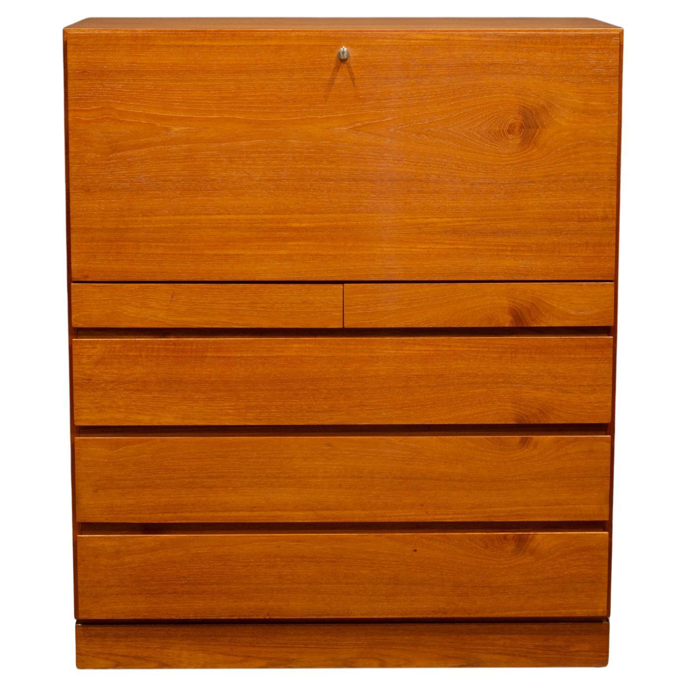 Mid-century Arne Wahl Iversen Teak Desk c.1970 For Sale