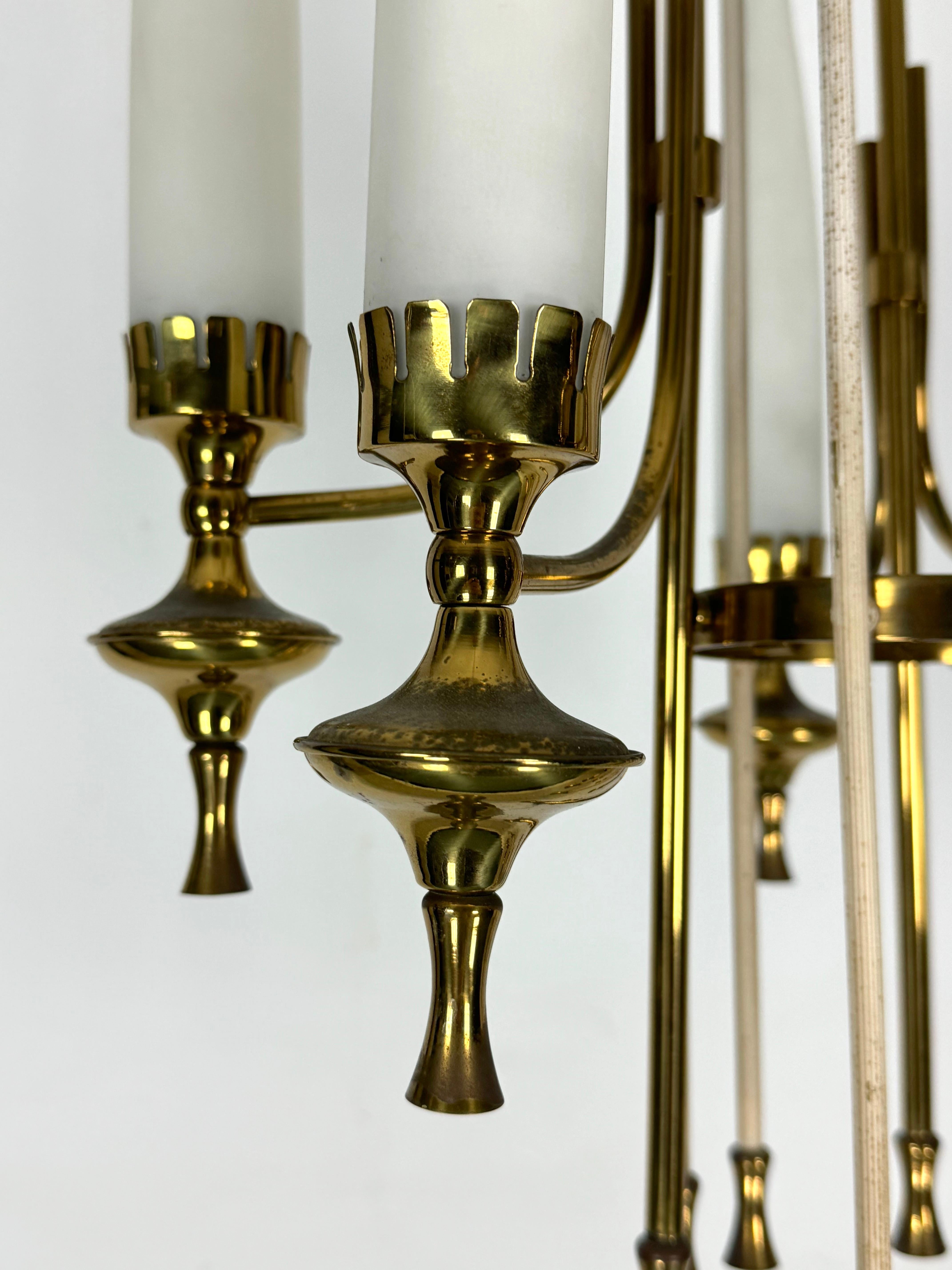 Mid-Century Arredoluce Monza brass and six opaline glasses chandelier. Italy  For Sale 6