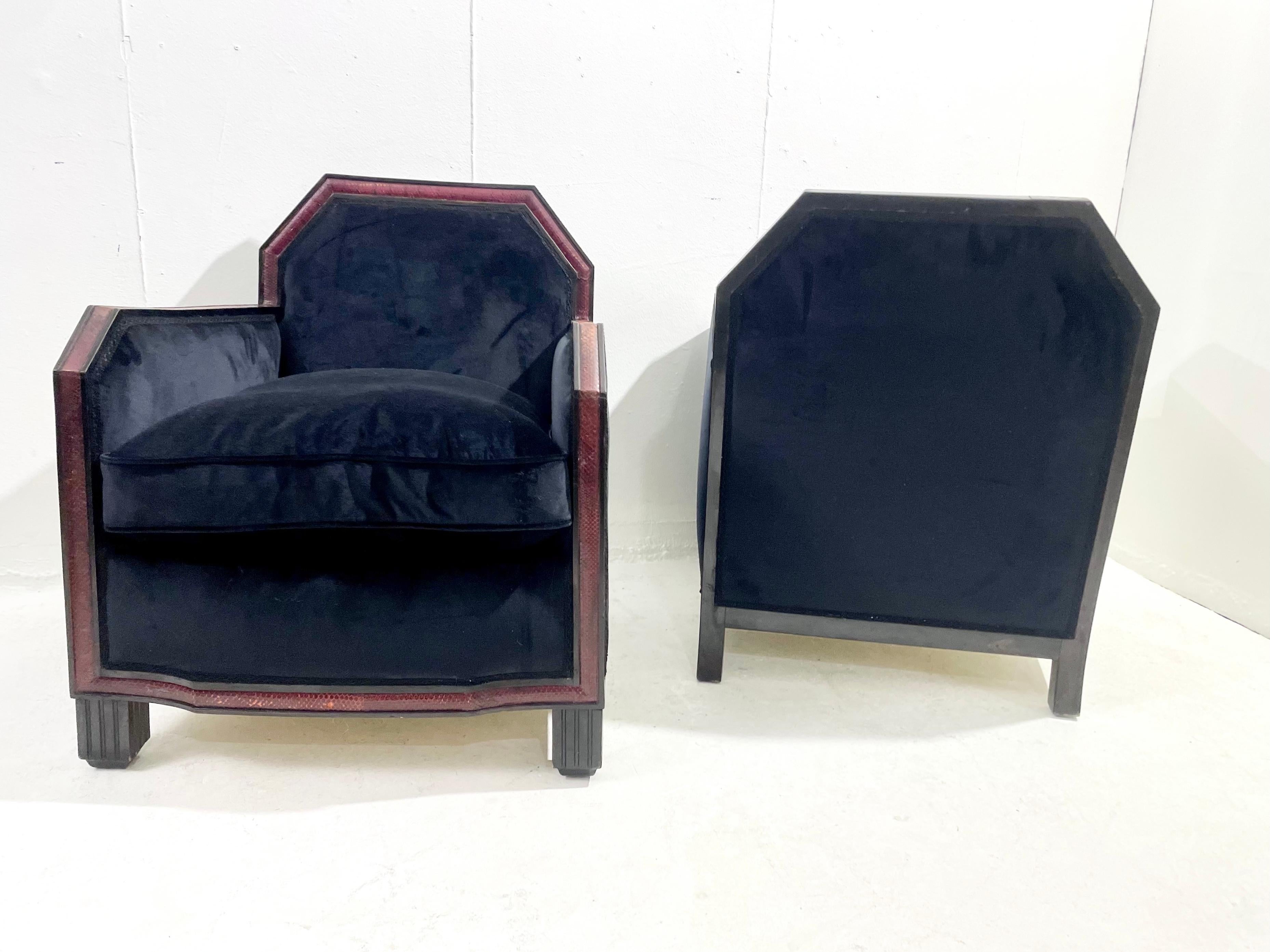 Mid-Century Art Deco Black Velvet and Red Snake Skin Sofa and Armchairs Set 8