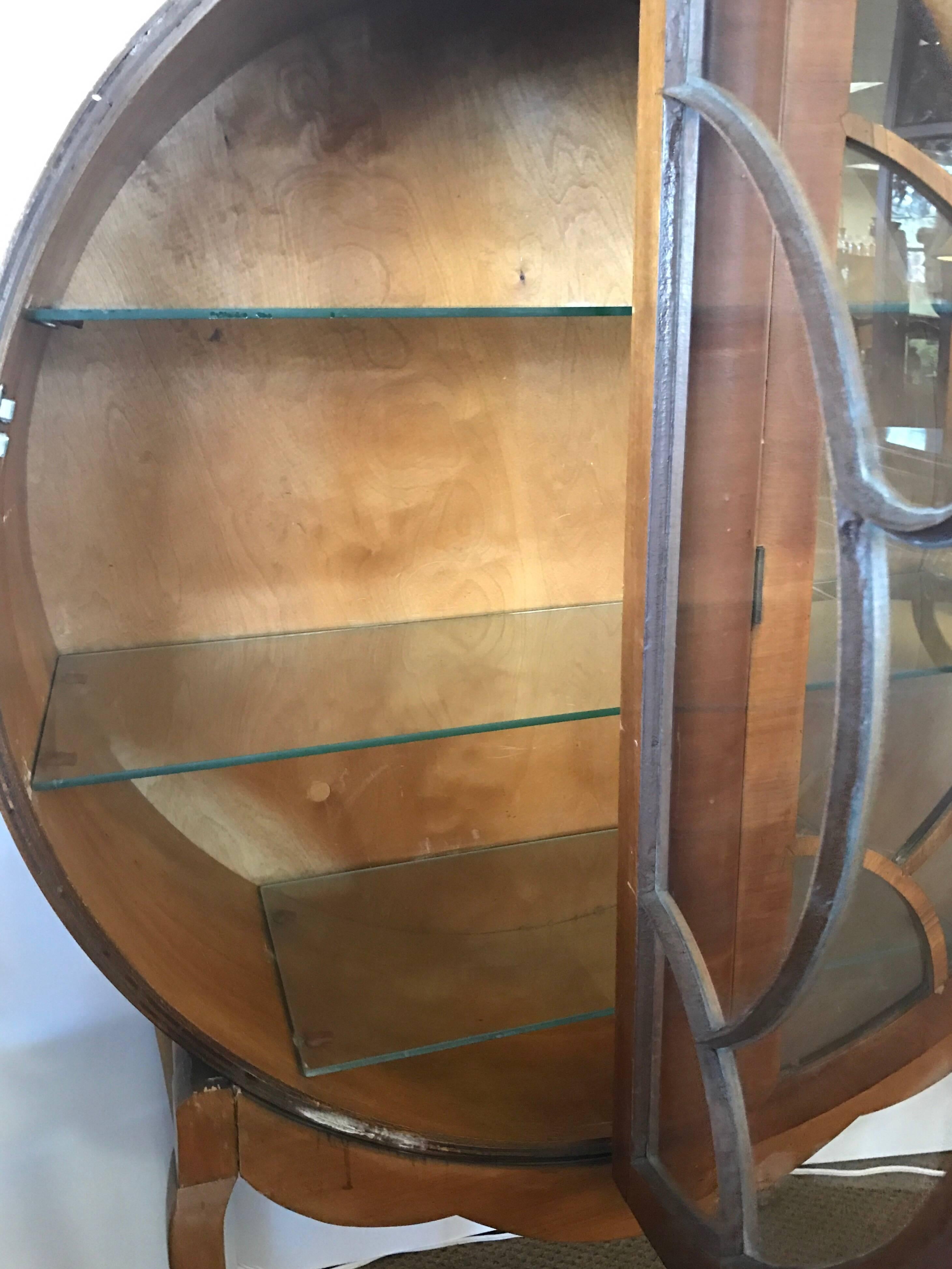 Harry & Lou Epstein 1930's Art Deco Round Bar Drinks Cabinet Vitrine In Good Condition In West Hartford, CT