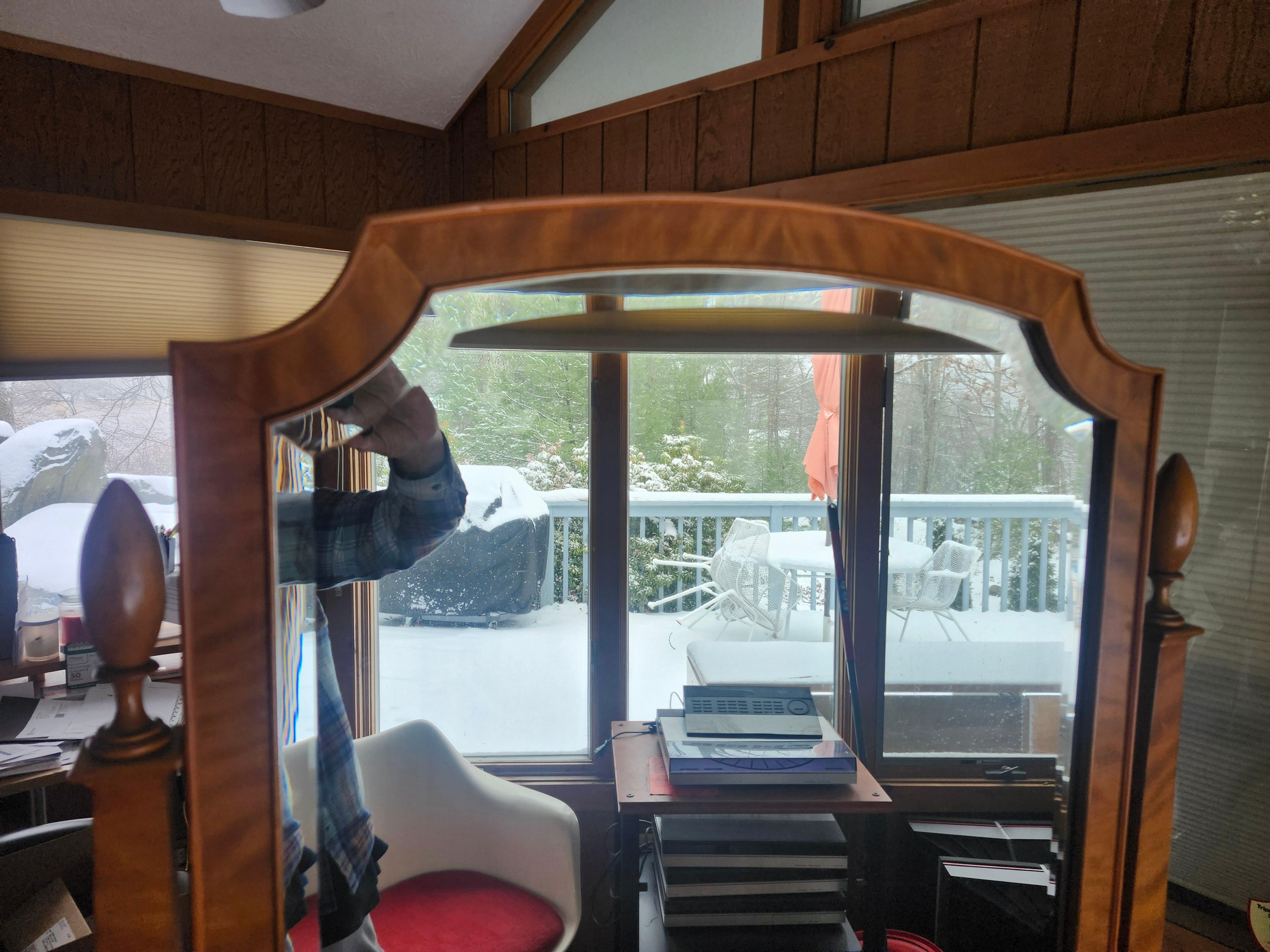 Metà XX secolo Specchio ovale in acero dorato di metà secolo Deco Mirror con vetro smussato C1940 in vendita