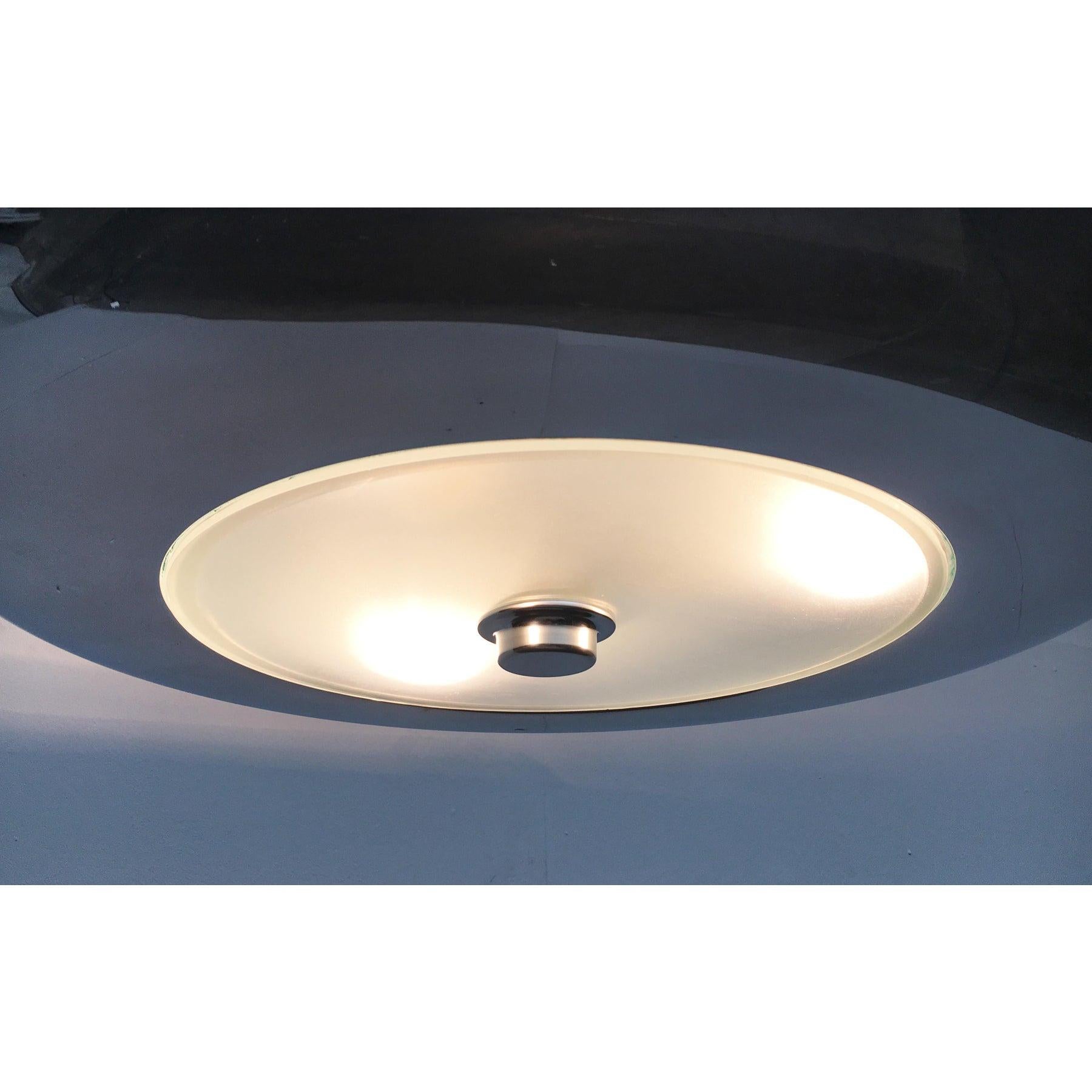 XX secolo Lampada a sospensione in vetro in stile Art Deco di metà secolo in vendita