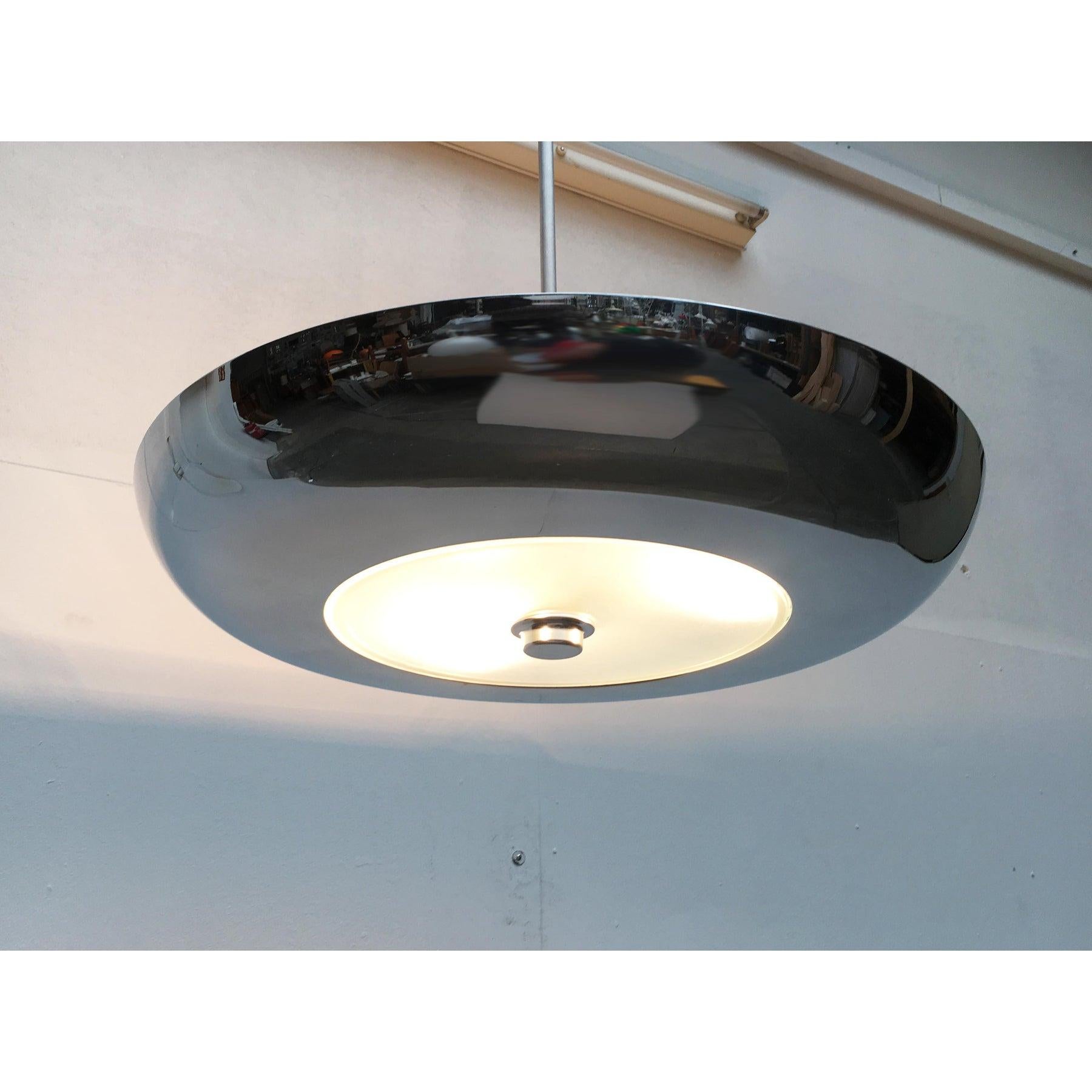 Vetro Lampada a sospensione in vetro in stile Art Deco di metà secolo in vendita