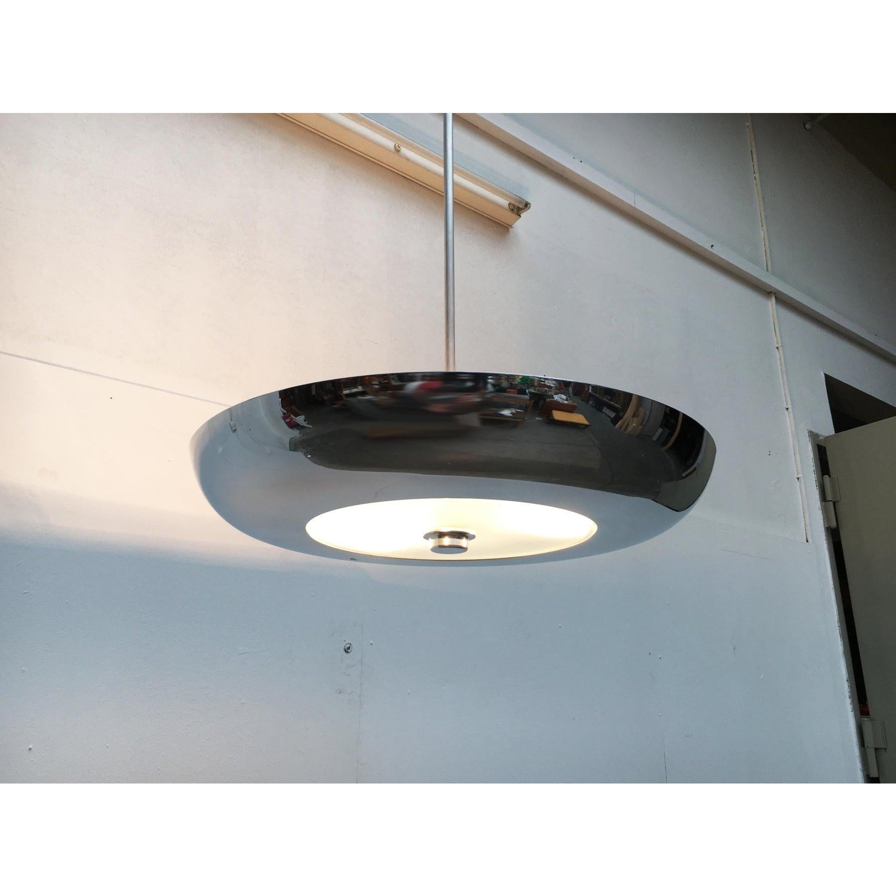 Lampada a sospensione in vetro in stile Art Deco di metà secolo in vendita 2