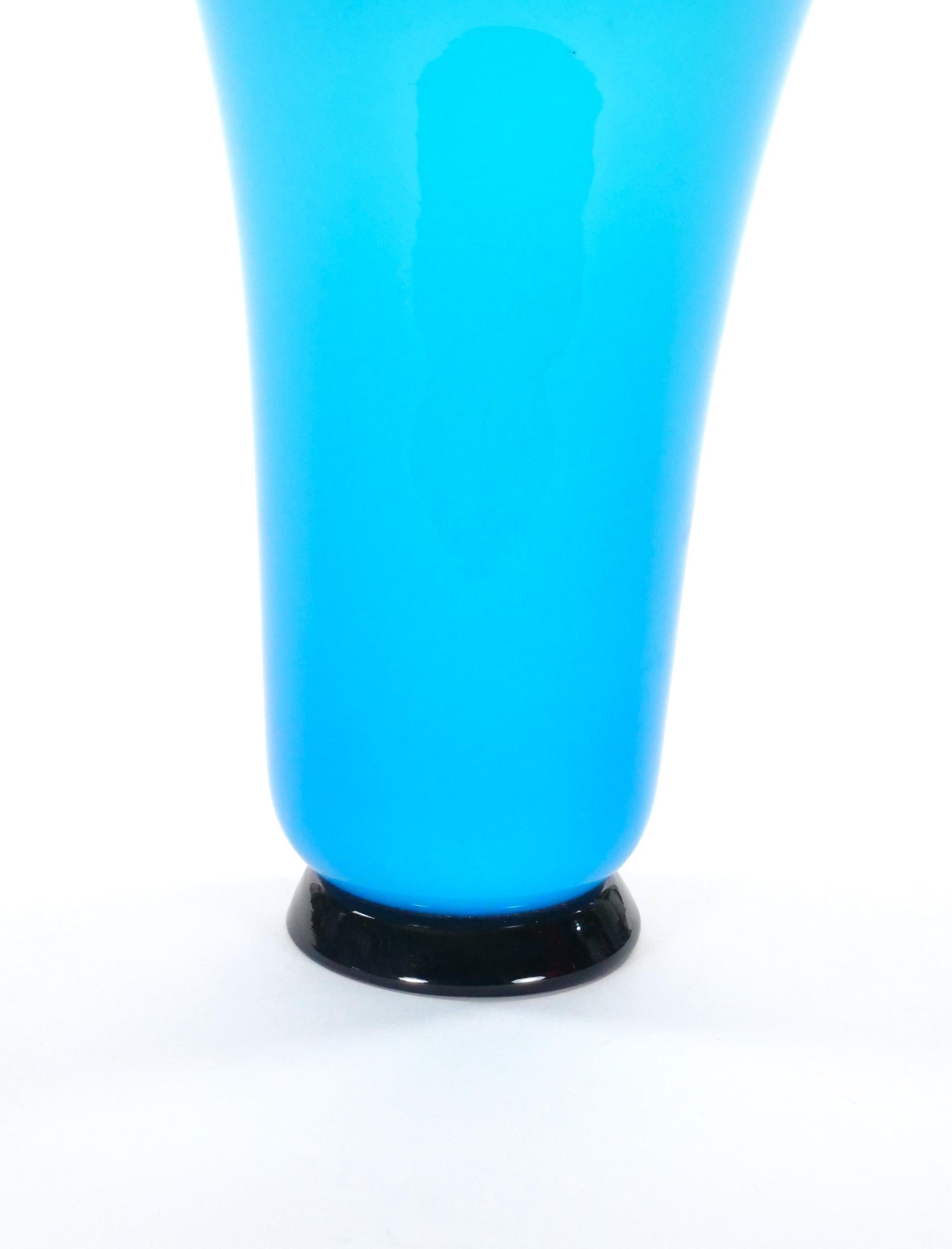 Verre de Murano de style Art Déco du milieu du siècle dernier Turquoise / Noir  Vase décoratif Bon état - En vente à Tarry Town, NY