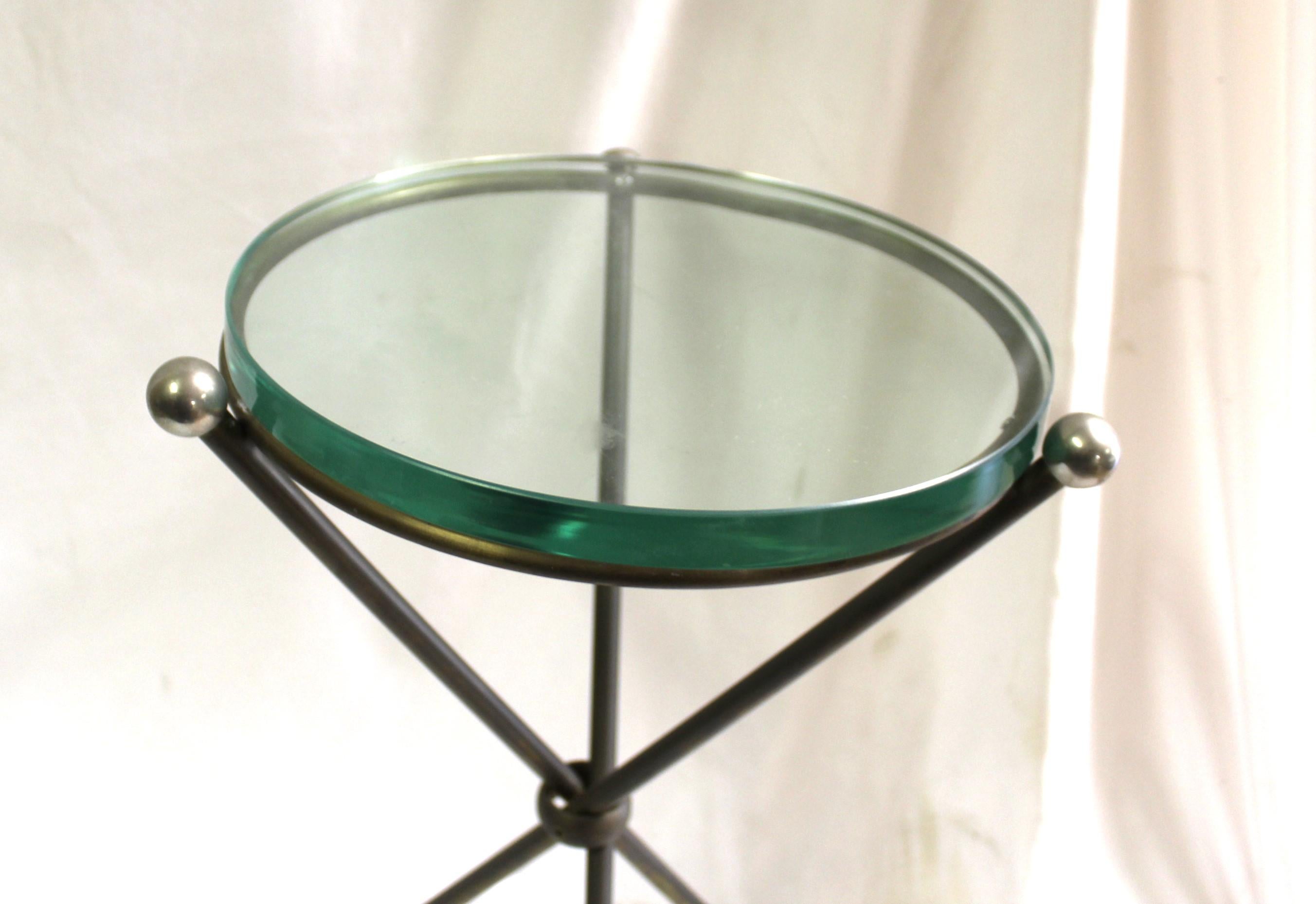 Table d'appoint style art déco/milieu de siècle . en vente 1