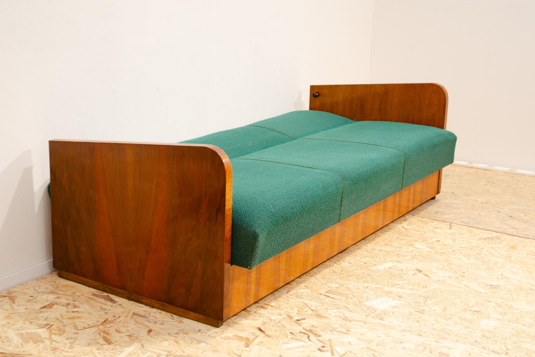 Canapé-lit de style ART DECO du milieu du siècle par UP Závody, années 1950, Tchécoslovaquie en vente 6