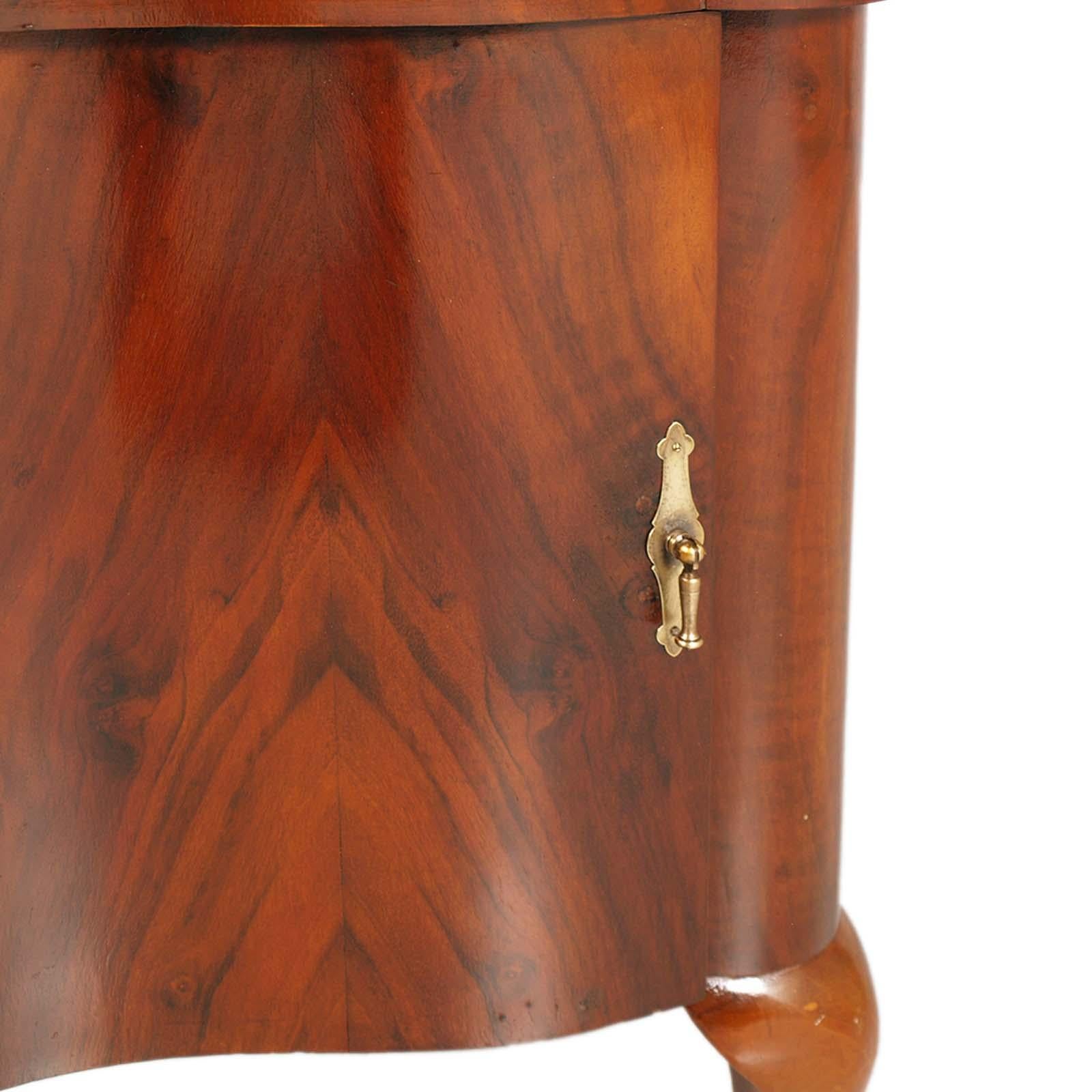 Italian Mid-Century Art Decò Venetian Baroque Night Stands by Gaetano E Osvaldo Borsani For Sale