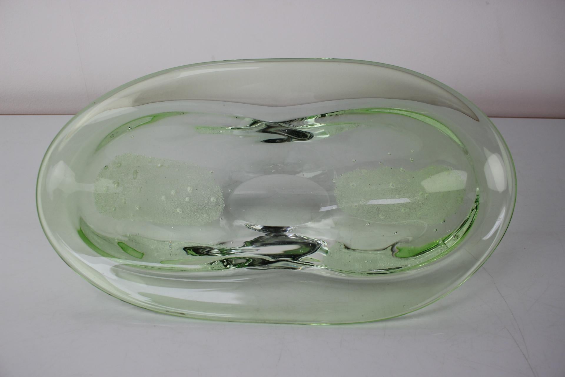 Mid-Century Art Glass Bowl by Zelezno Borske Sklo, 1960's In Good Condition For Sale In Praha, CZ