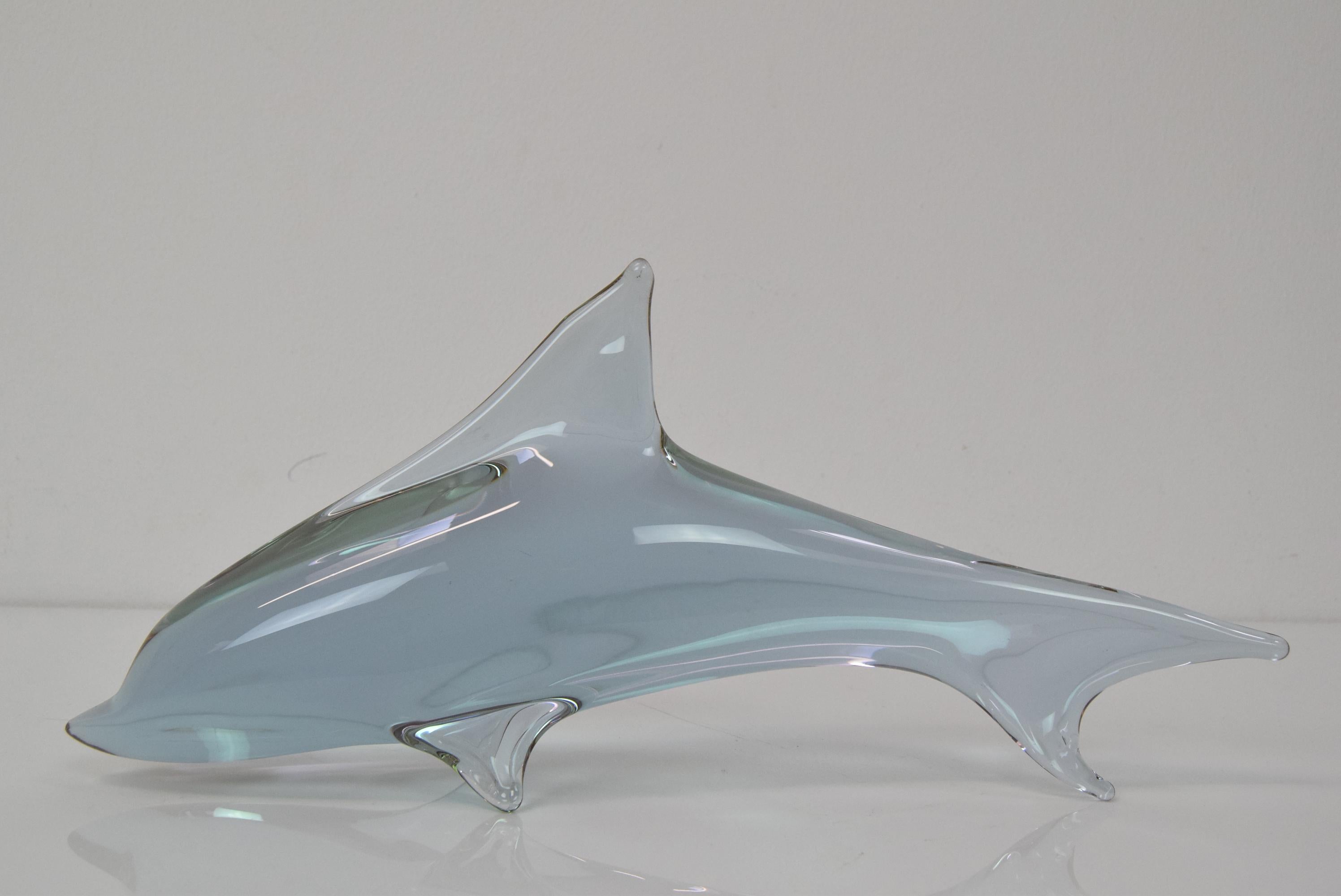 Mid-century Art Glass Dolphin Sculpture by Miloslav Janků for Zelezný Brod, 1960' For Sale 4