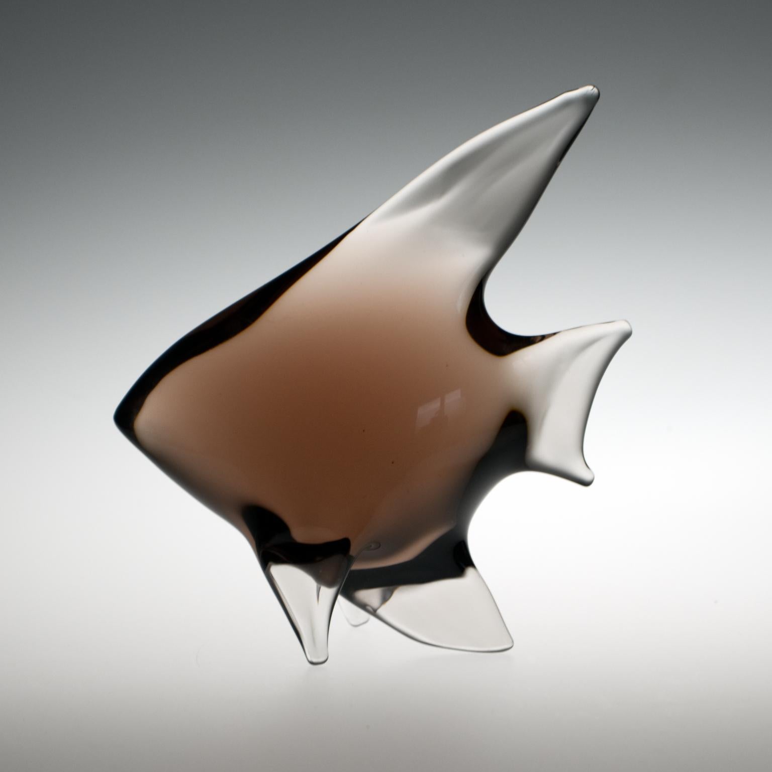 Mid-Century Modern Sculpture de poisson en verre d'art du milieu du siècle par Miloslav Janku pour Železný Brod:: années 1960 en vente