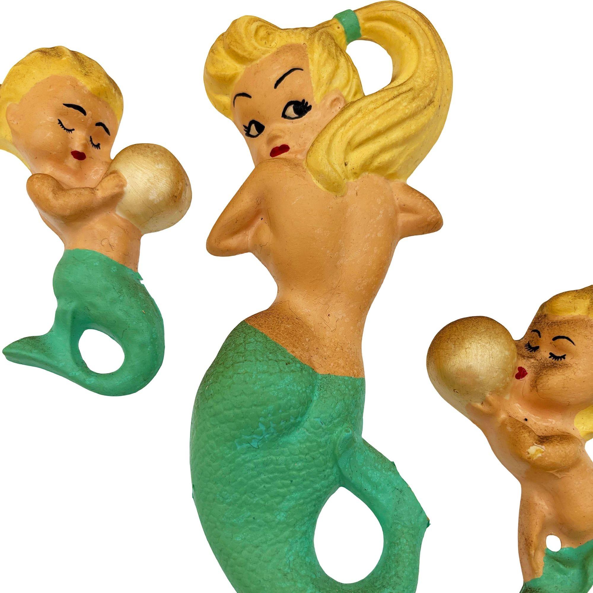 Art du milieu du siècle Sculpture murale en céramique Sirène blonde avec chérubins Ensemble Excellent état - En vente à Van Nuys, CA