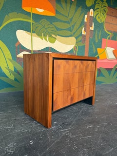 Mid Century Arthur Umanoff for Dillingham Walnut Bachelors Chest Dresser