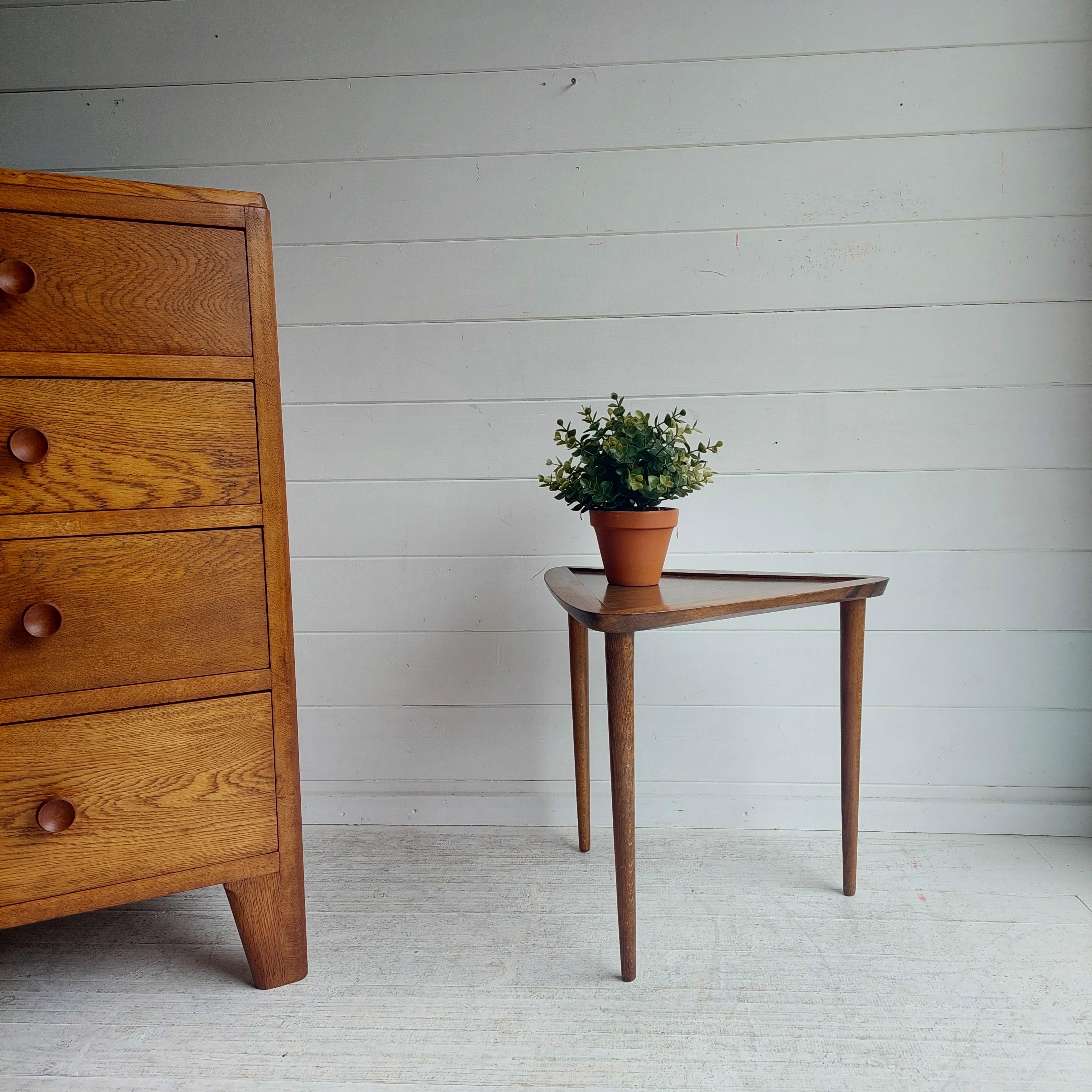 Mid-Century Modern Mid Century Arthur Umanoff style Walnut Triangular Side Table planter, 1950s