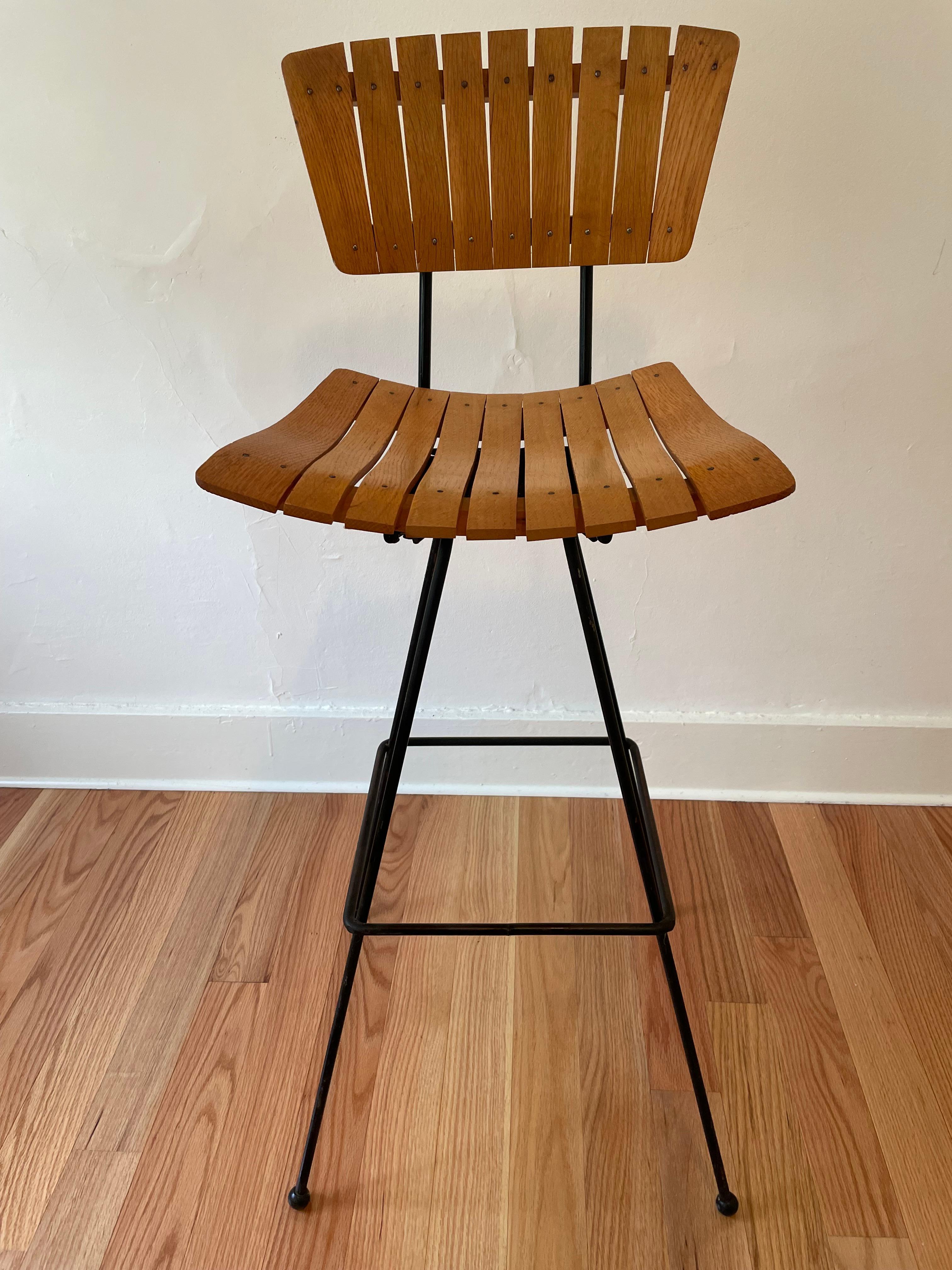 Mid Century Arthur Umanoff swivel stools - set of 4 Moderno de mediados de siglo en venta