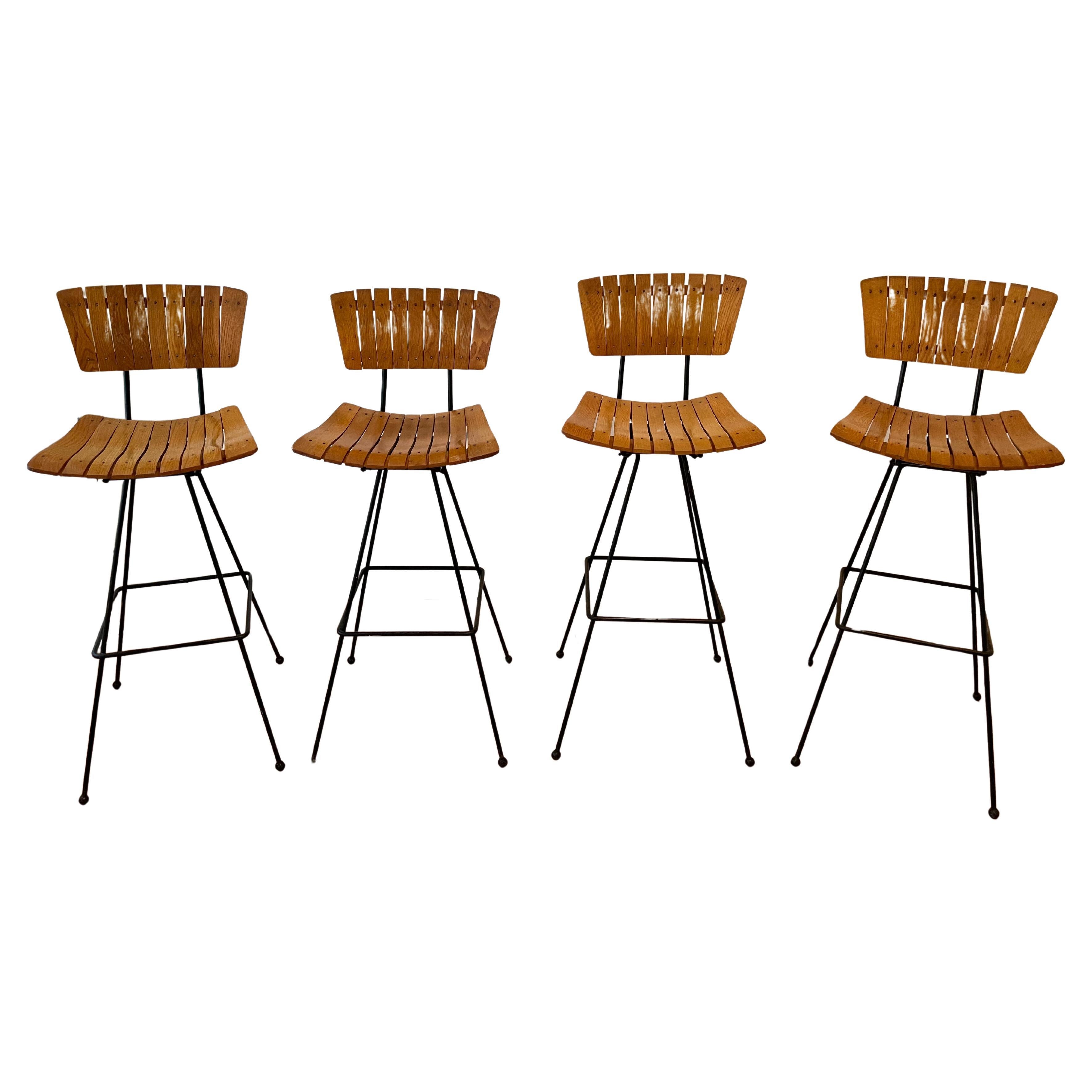 Mid Century Arthur Umanoff swivel stools - set of 4 en venta