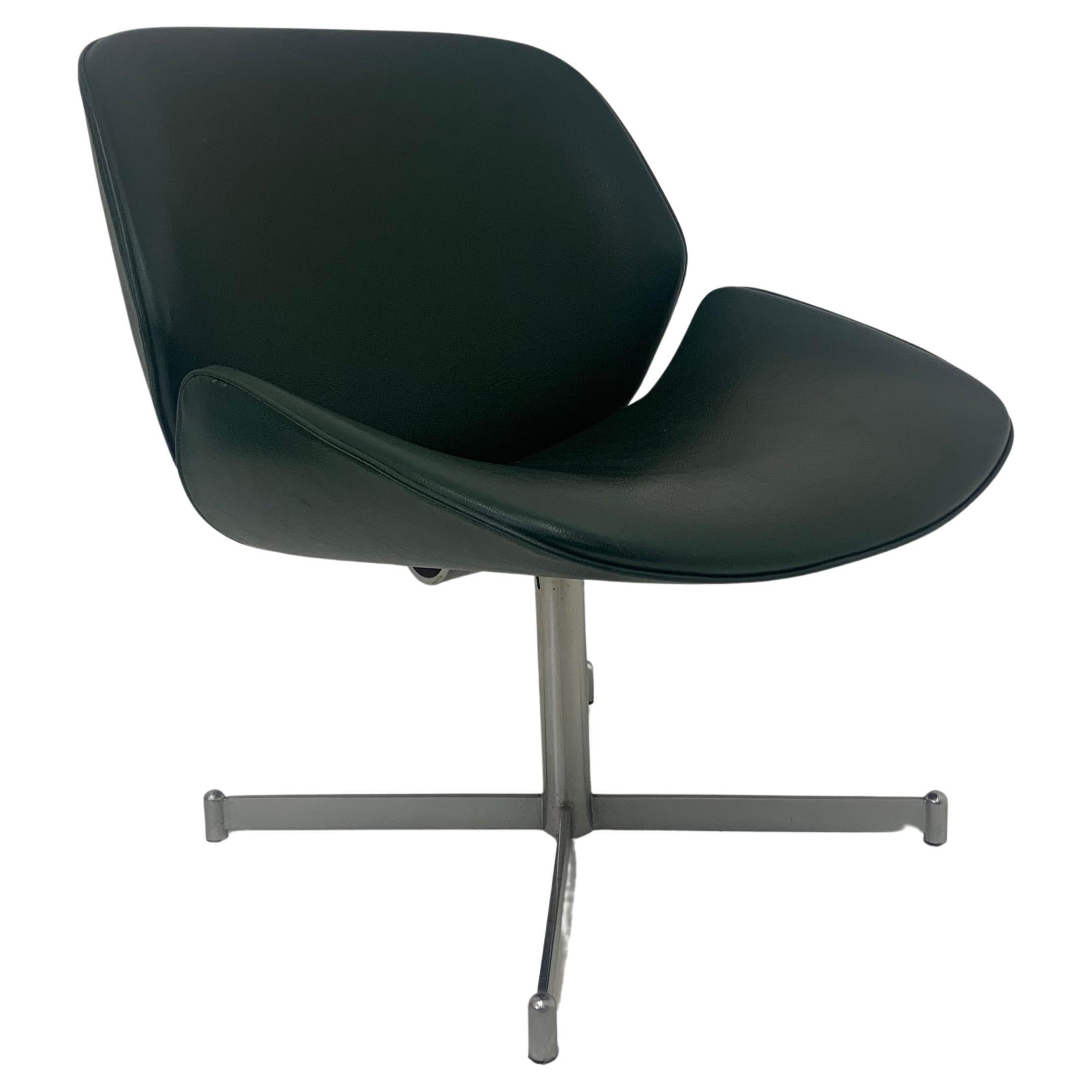 Mid-Century Artifort Geoffrey Harcourt lounge chair ‘Exquis’ , dark green , 1960 For Sale