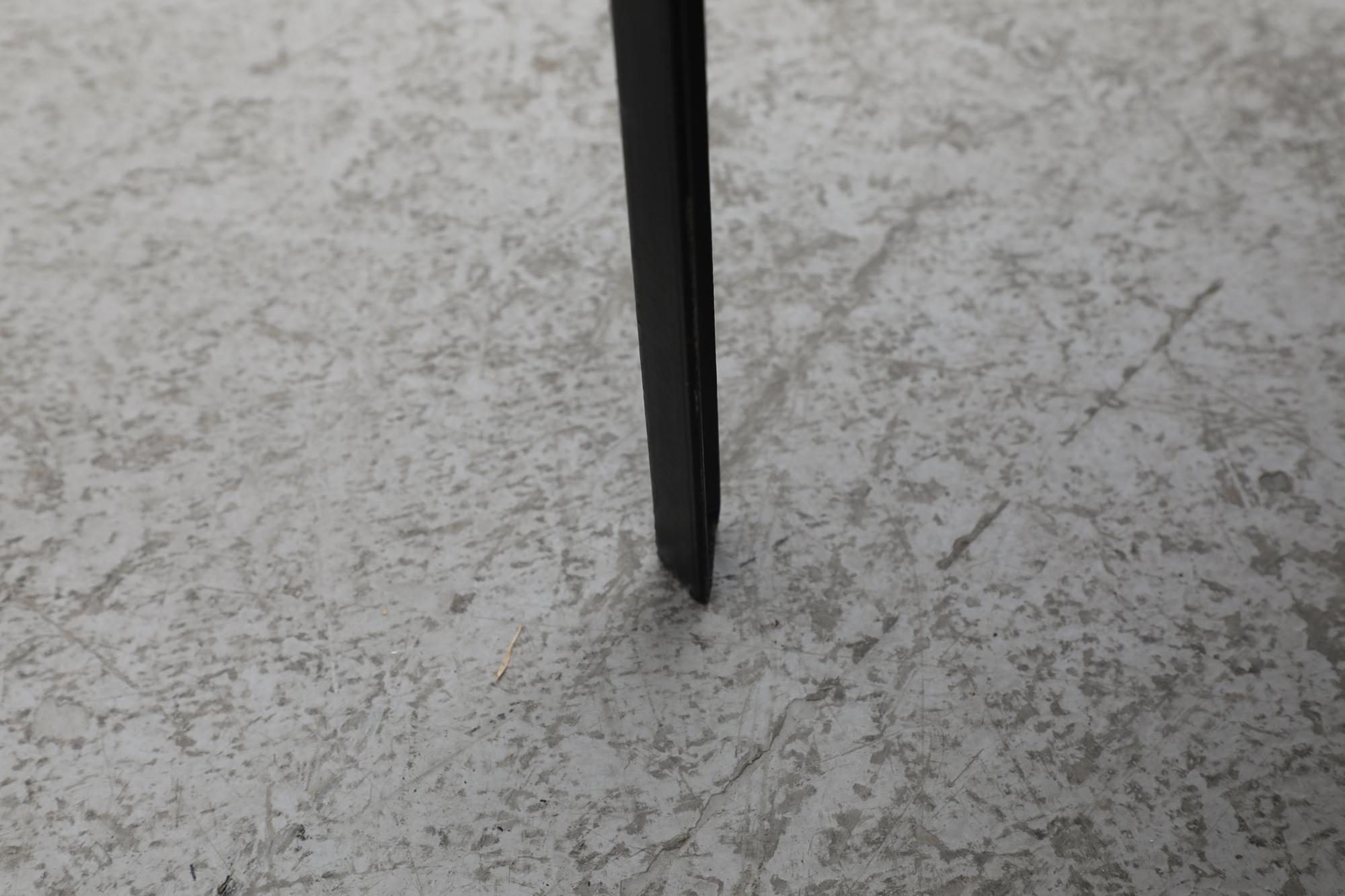 Métal Table basse du milieu du siècle en métal émaillé noir et pierre d'ardoise foncée Artimeta en vente