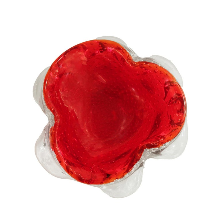 Mid-Century Artisan Murano Bullicante Glass Bowl In Excellent Condition For Sale In New York, NY