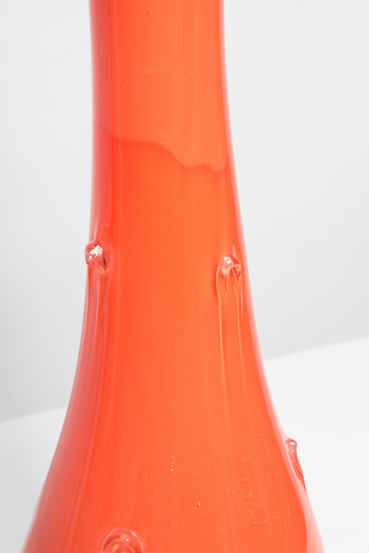 Große orangefarbene Vase aus artistischem Glas, Tarnowiec, Sulczan, Europa, 1970er Jahre im Angebot 1