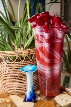 Große rote Vase aus Artistik-Glas, Tarnowiec, Sulczan, Europa, 1970er Jahre